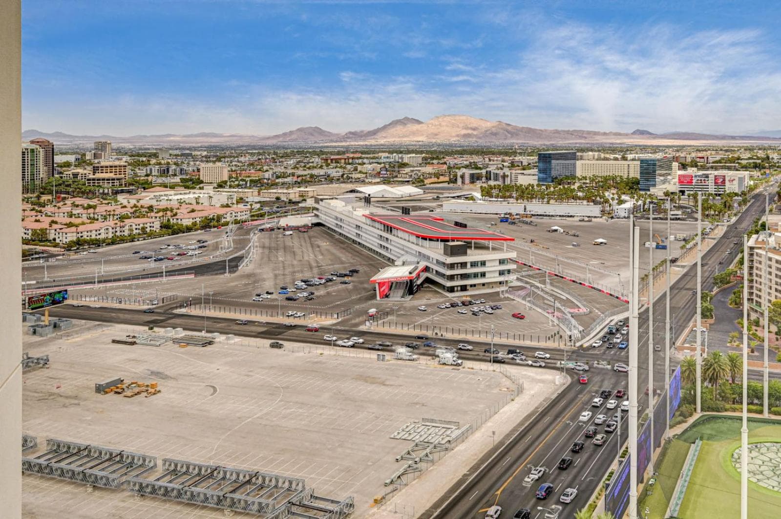 Suite Hub LV HIGH floor Sphere view MGM Signature gallery photo in Paradise, NV — image 47
