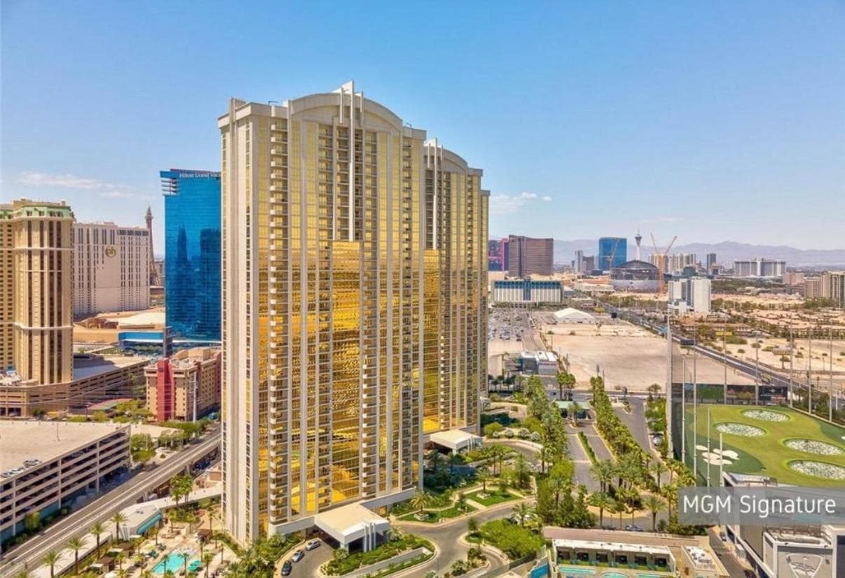 Sierra Studio at MGM Signature Tower 1 with Balcony Strip View 5 MIN WALK FROM F1 GRANDSTAND gallery photo in Paradise, NV — image 20