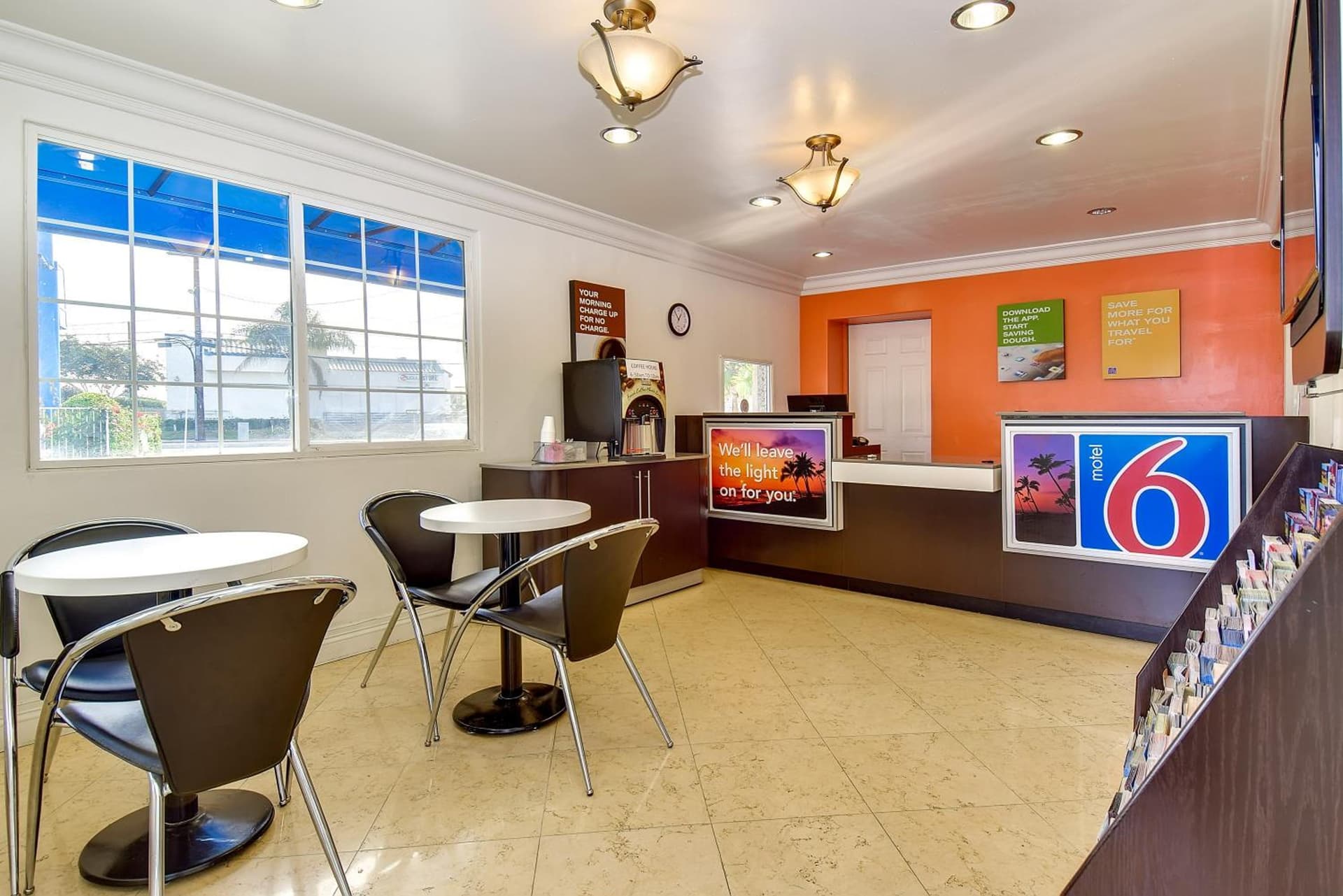 Motel 6 Garden Grove interior in Anaheim, CA — gallery photo 2