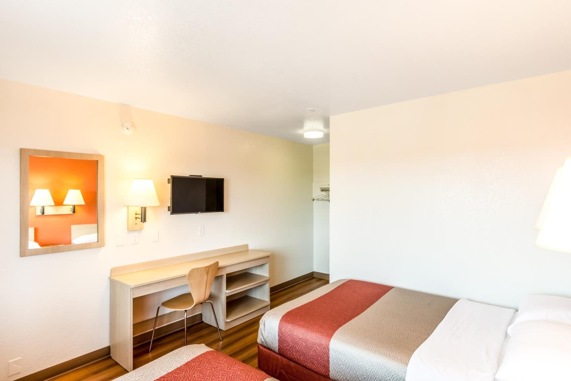 Motel 6-Redding, CA - Central gallery photo in Redding, CA — image 27