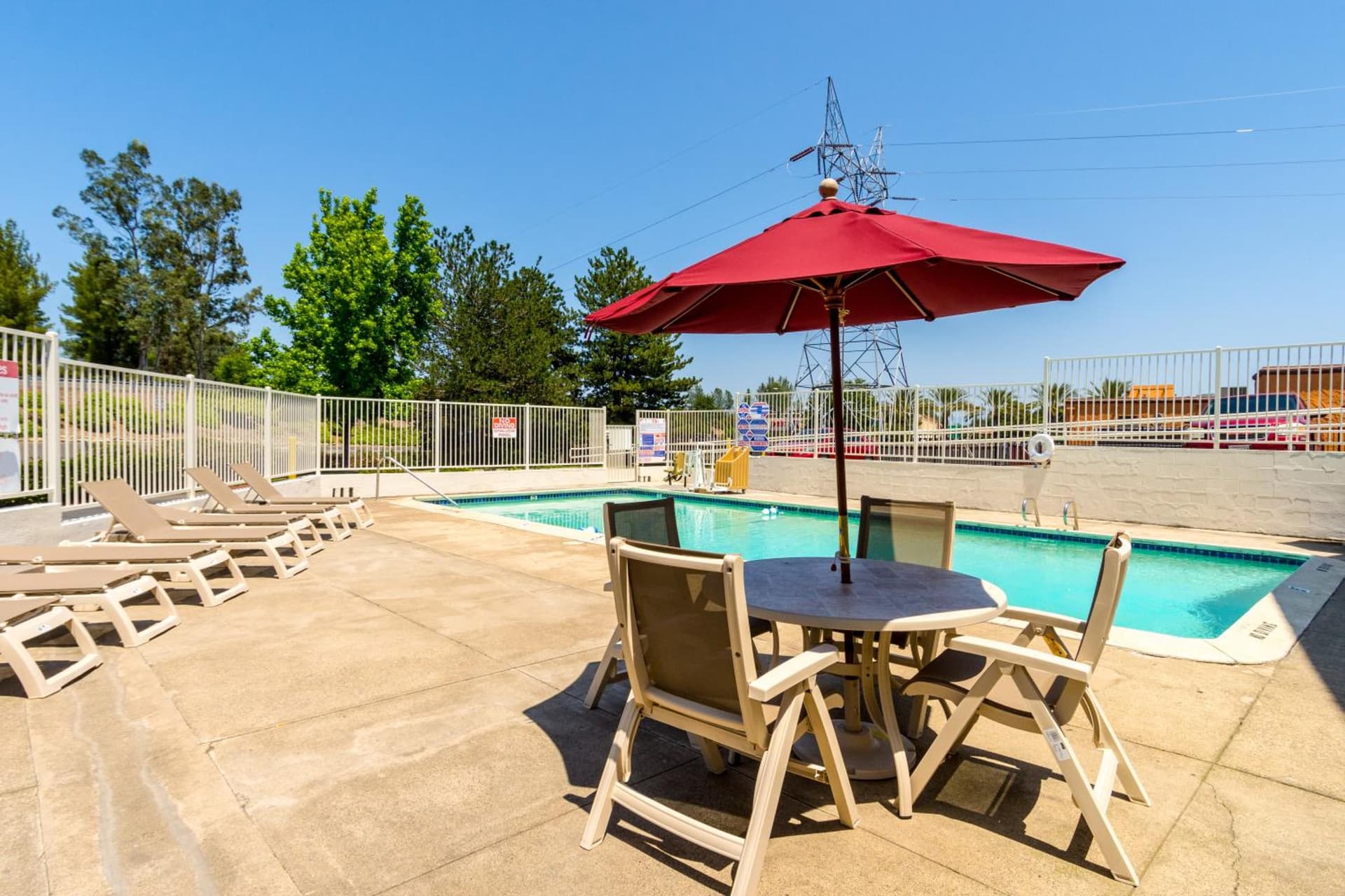 Motel 6-Redding, CA - Central gallery photo in Redding, CA — image 19