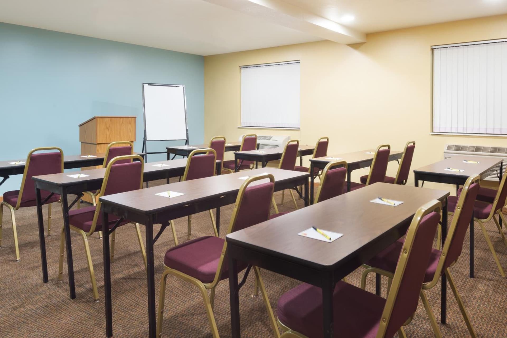 Super 8 by Wyndham Morgantown interior in Morgantown, WV — gallery photo 2
