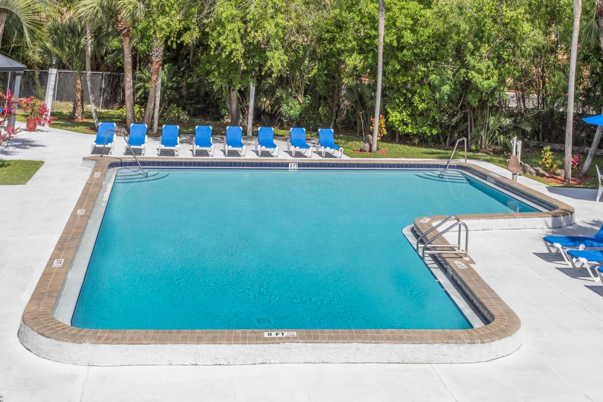 Travelodge by Wyndham Lakeland gallery photo in Lakeland, FL — image 53