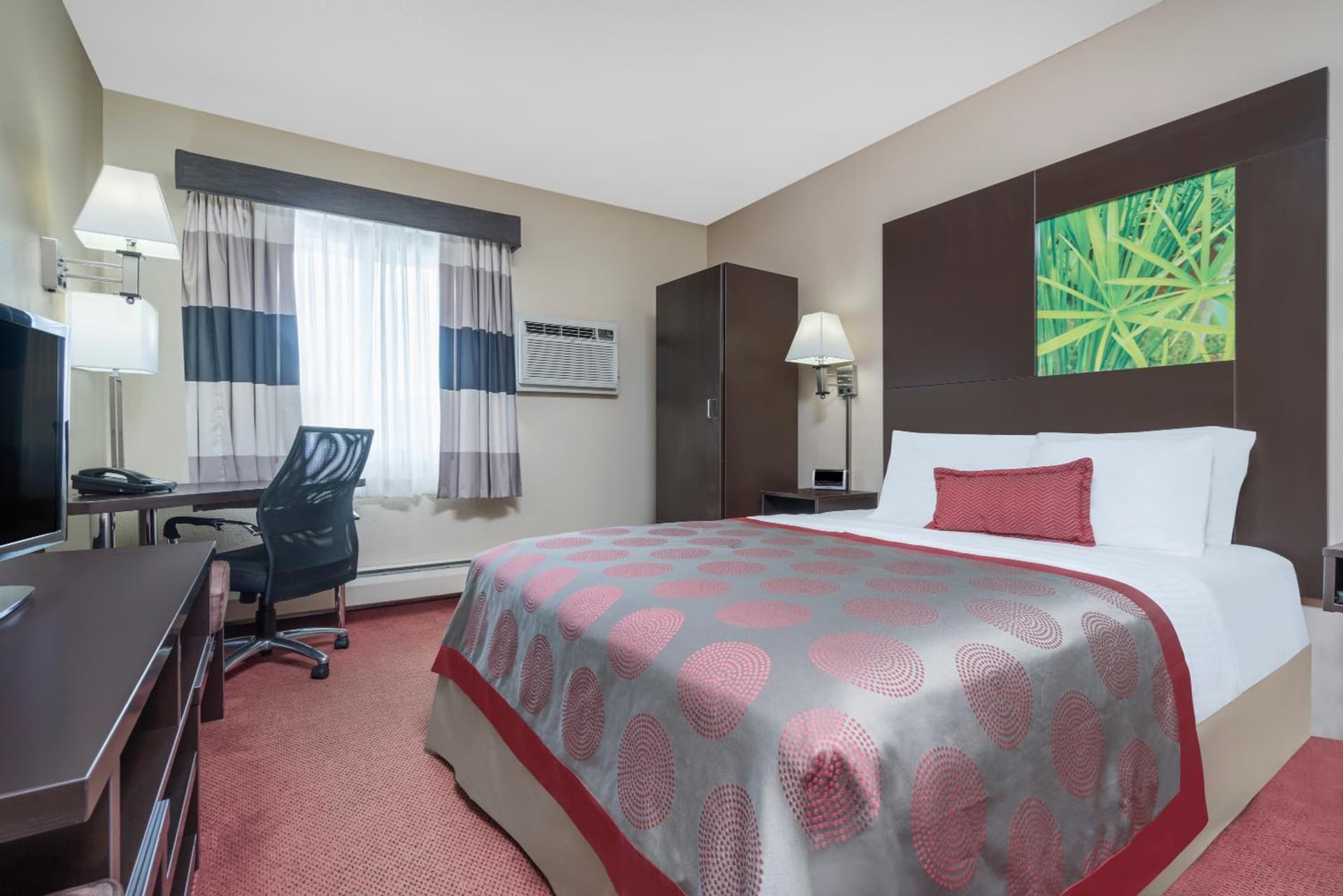 Ramada by Wyndham Minneapolis Golden Valley gallery photo in Minneapolis, MN — image 22