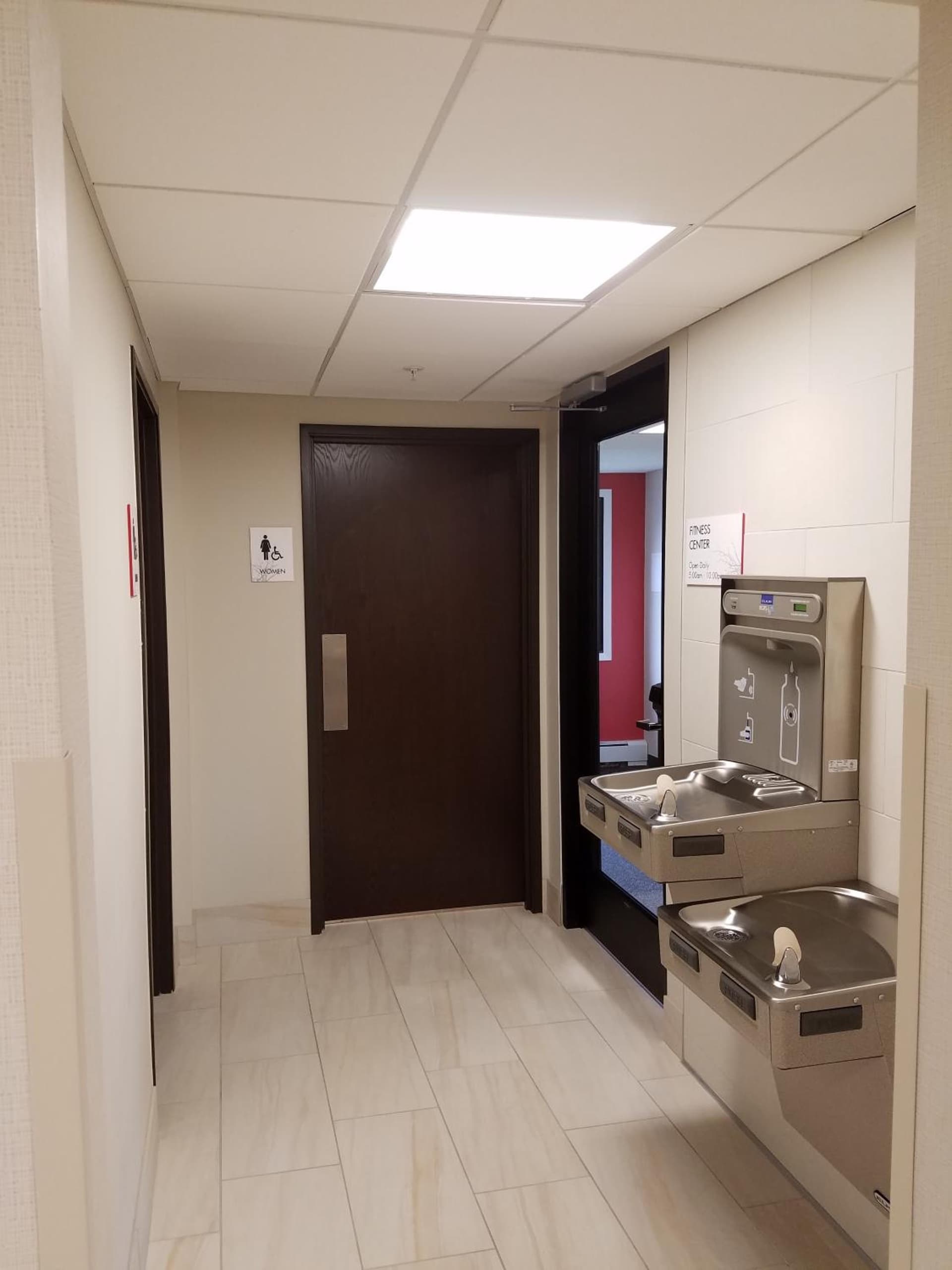 Ramada by Wyndham Minneapolis Golden Valley gallery photo in Minneapolis, MN — image 59