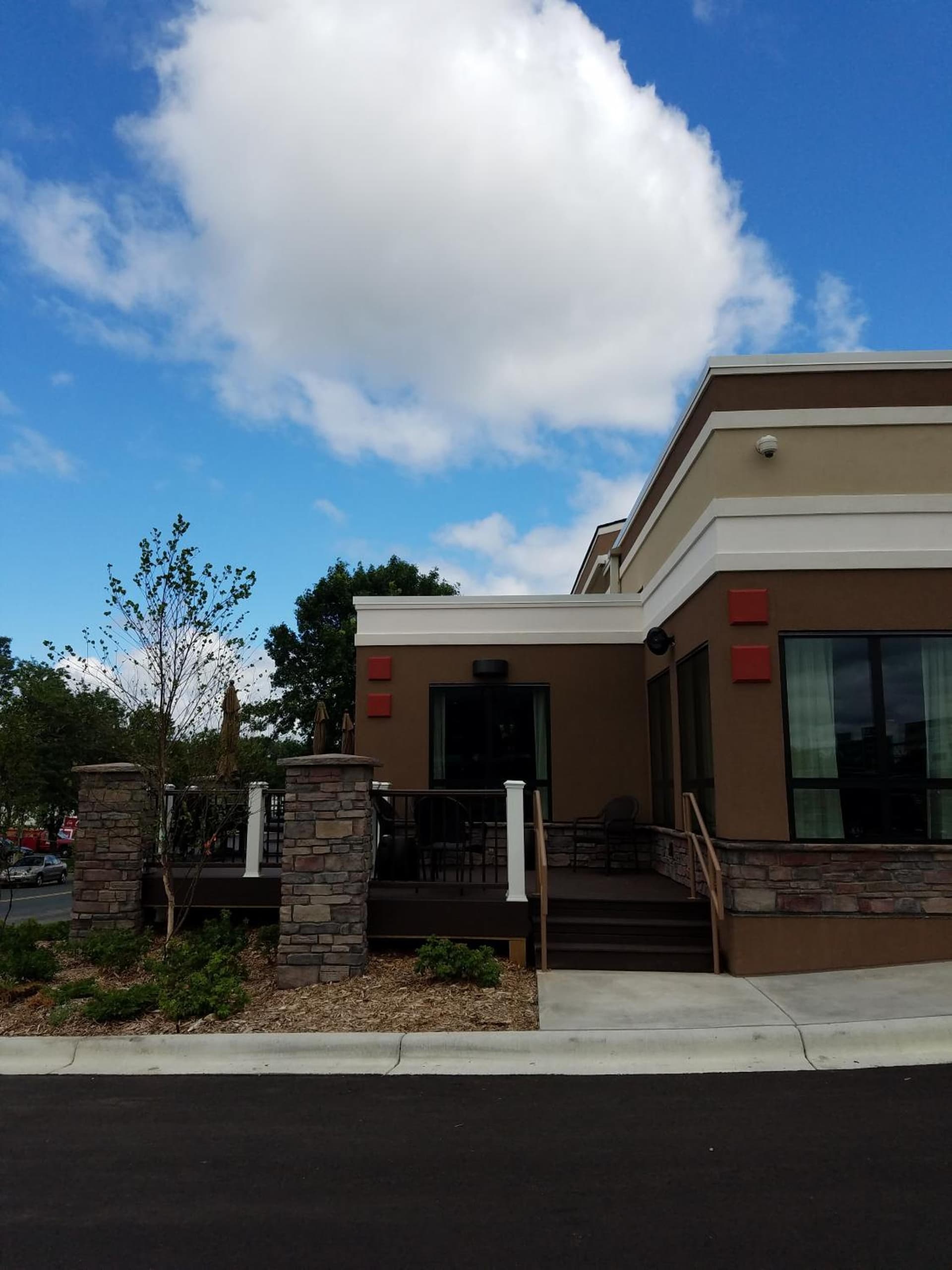 Ramada by Wyndham Minneapolis Golden Valley gallery photo in Minneapolis, MN — image 32