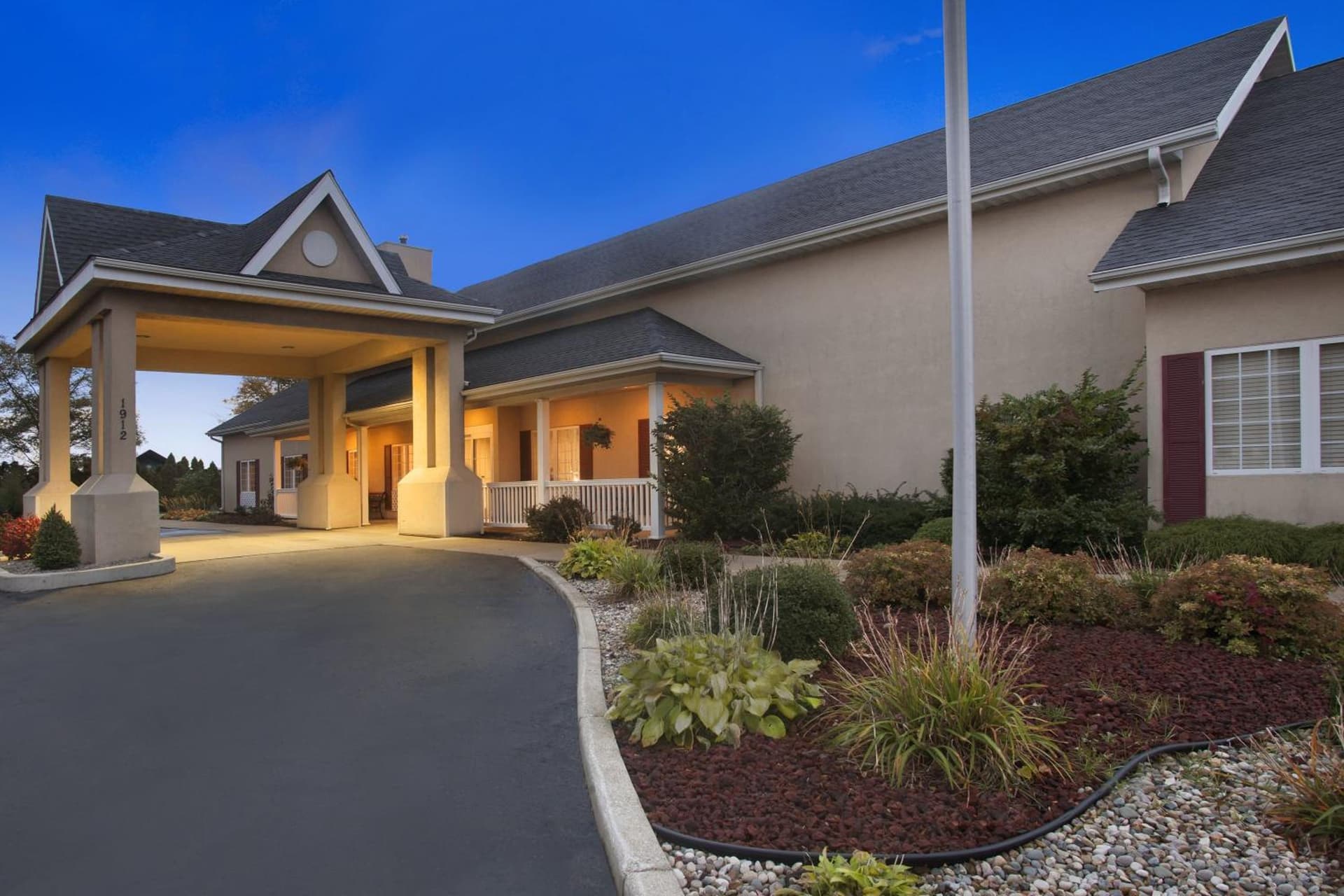 Country Inn & Suites by Radisson, Kalamazoo, MI — hotel in Kalamazoo, Michigan