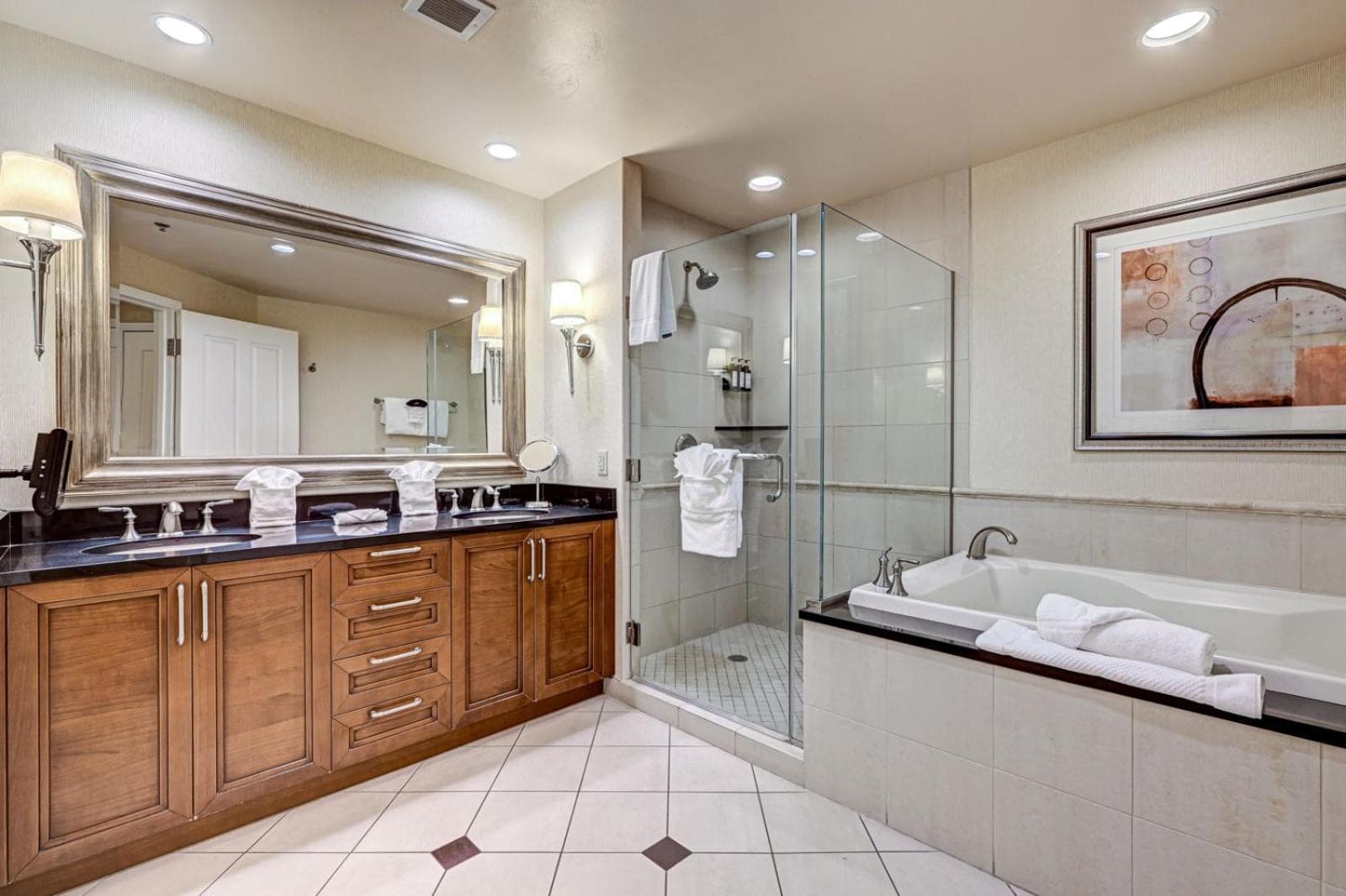 Suite Spot LV II at MGM Balcony F1 View gallery photo in Paradise, NV — image 8
