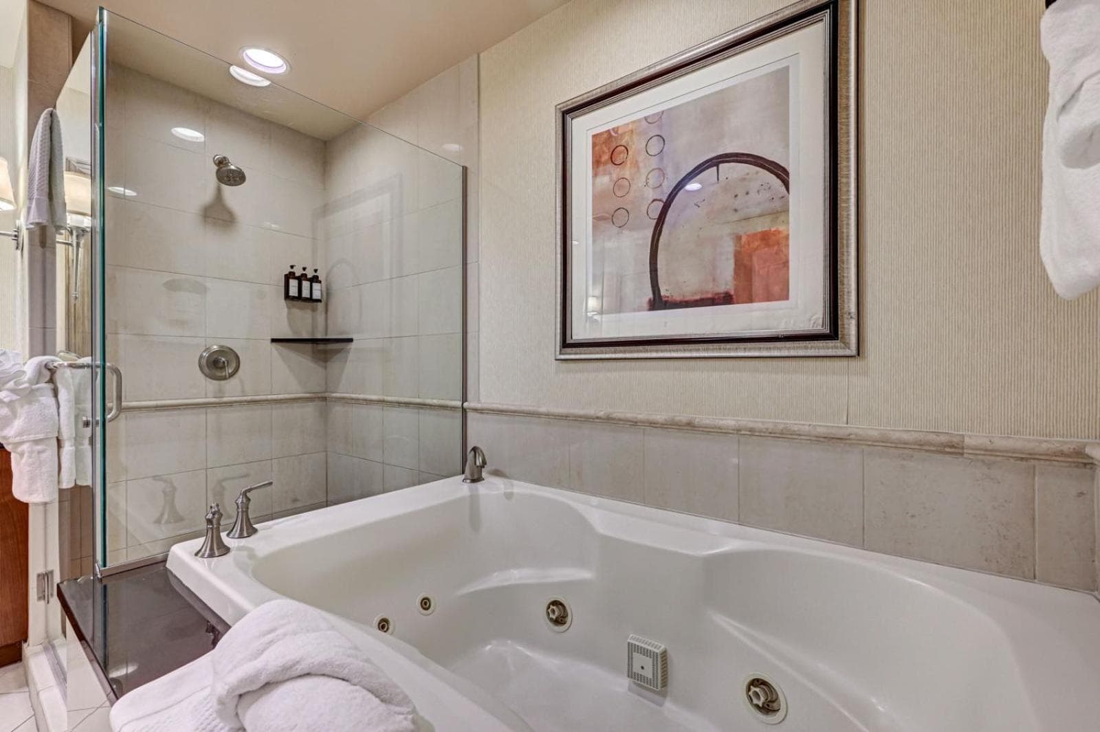 Suite Spot LV II at MGM Balcony F1 View gallery photo in Paradise, NV — image 18