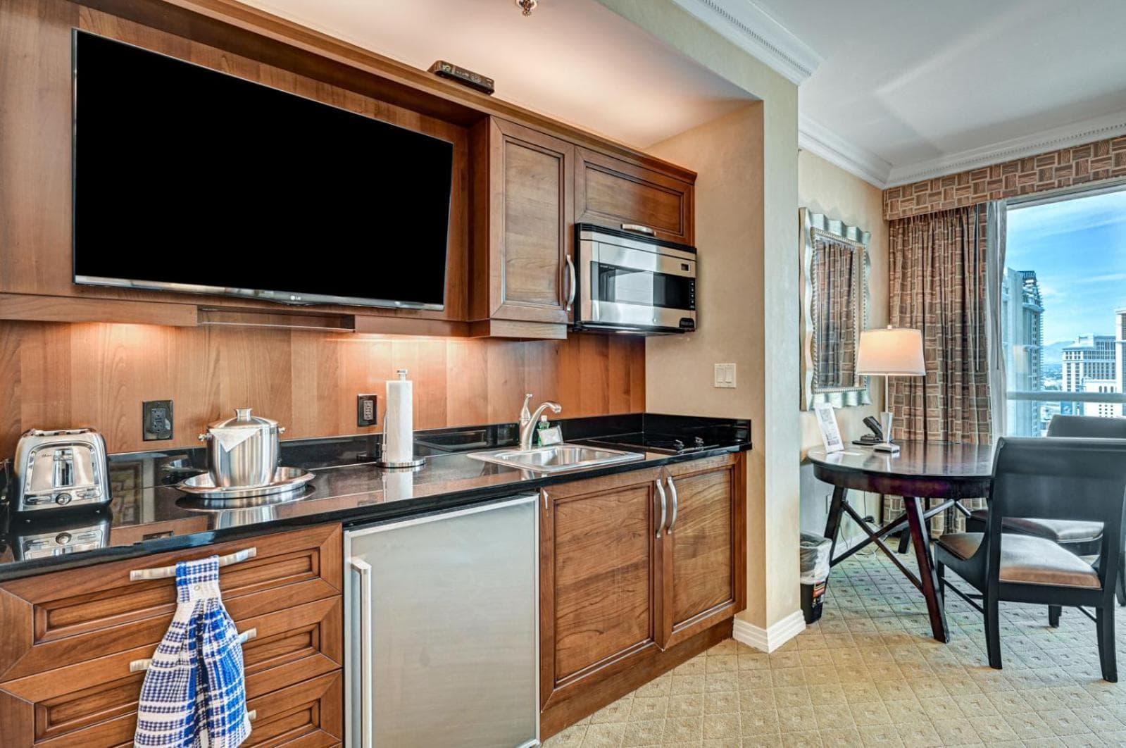 Suite Spot LV II at MGM Balcony F1 View gallery photo in Paradise, NV — image 4