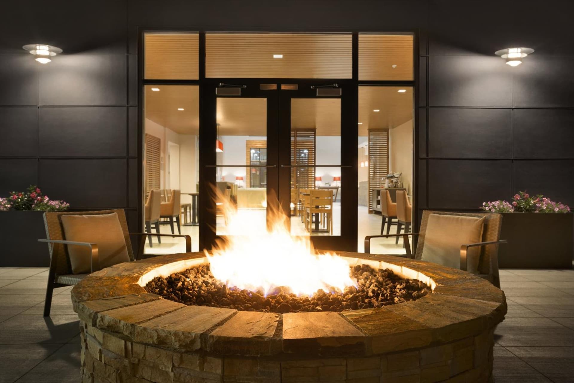 Country Inn & Suites by Radisson Asheville River Arts District gallery photo in Asheville, NC — image 28