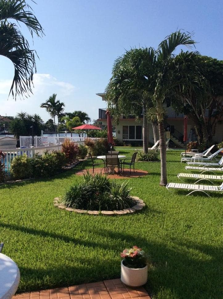 Aqua Mar Condos gallery photo in Pompano Beach, FL — image 13