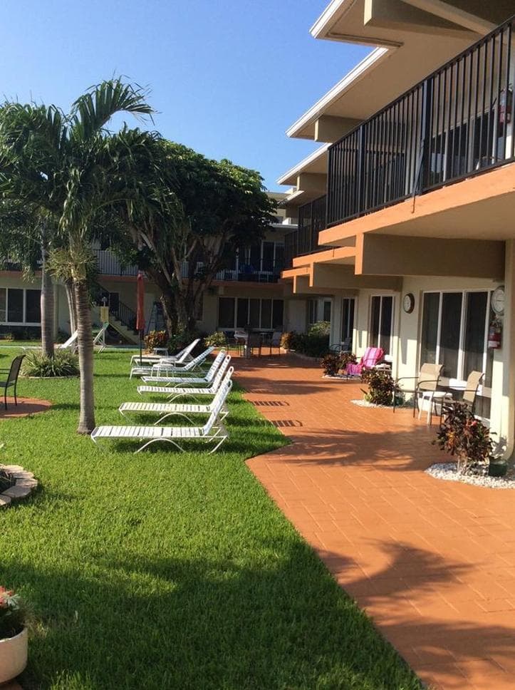 Aqua Mar Condos gallery photo in Pompano Beach, FL — image 23