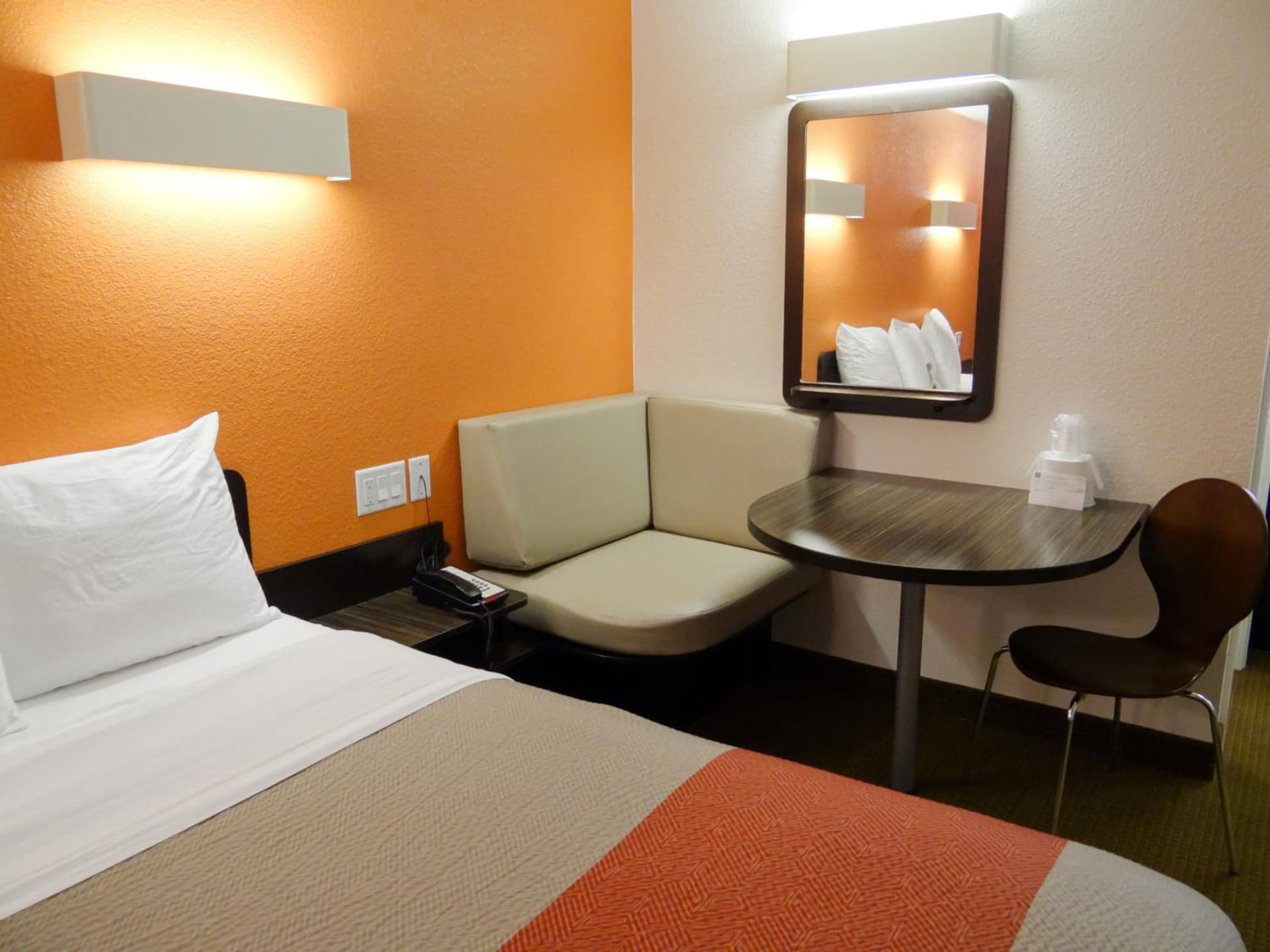 Motel 6-Erie, PA gallery photo in Erie, PA — image 25