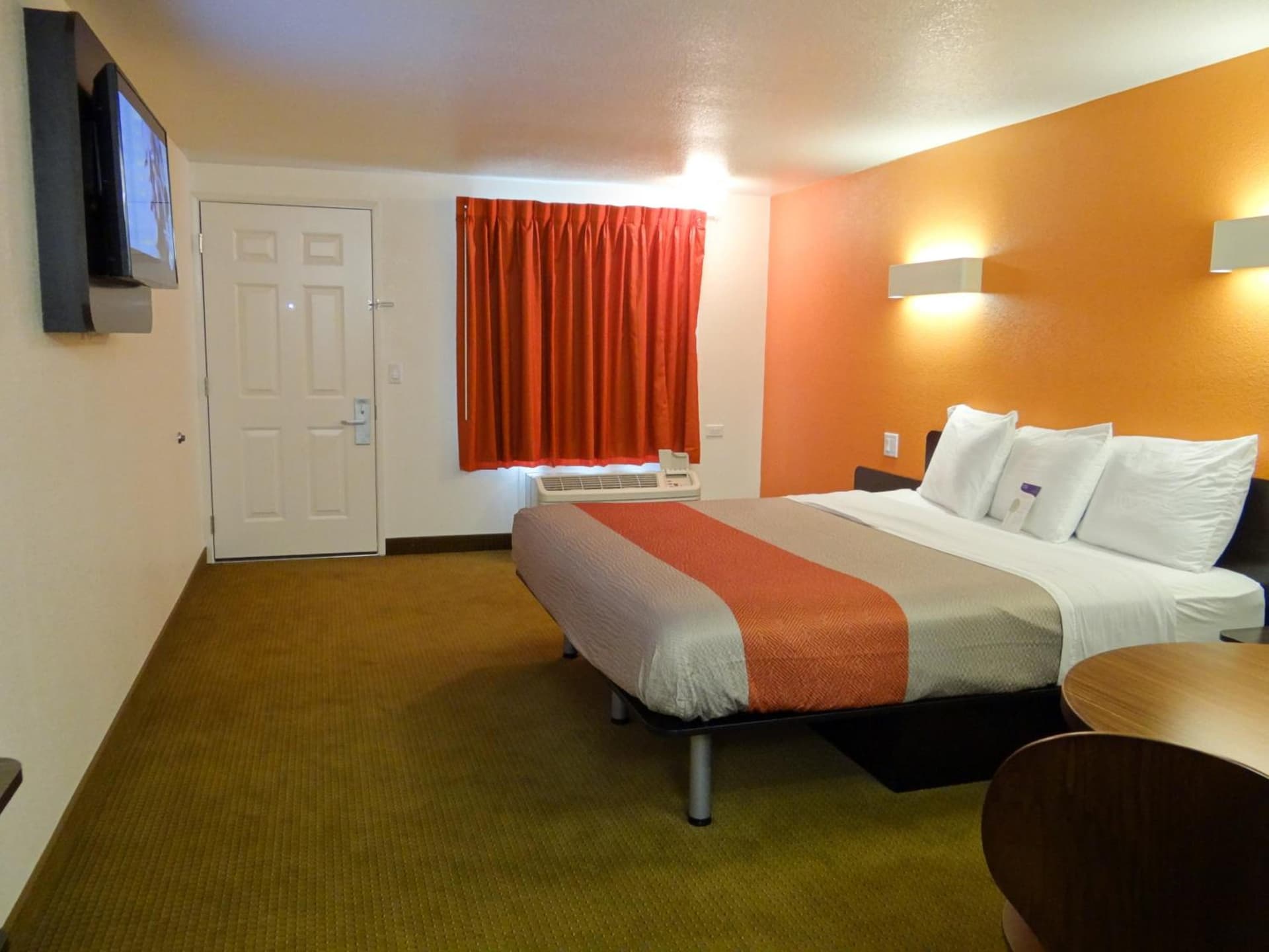 Motel 6-Erie, PA interior in Erie, PA — gallery photo 2