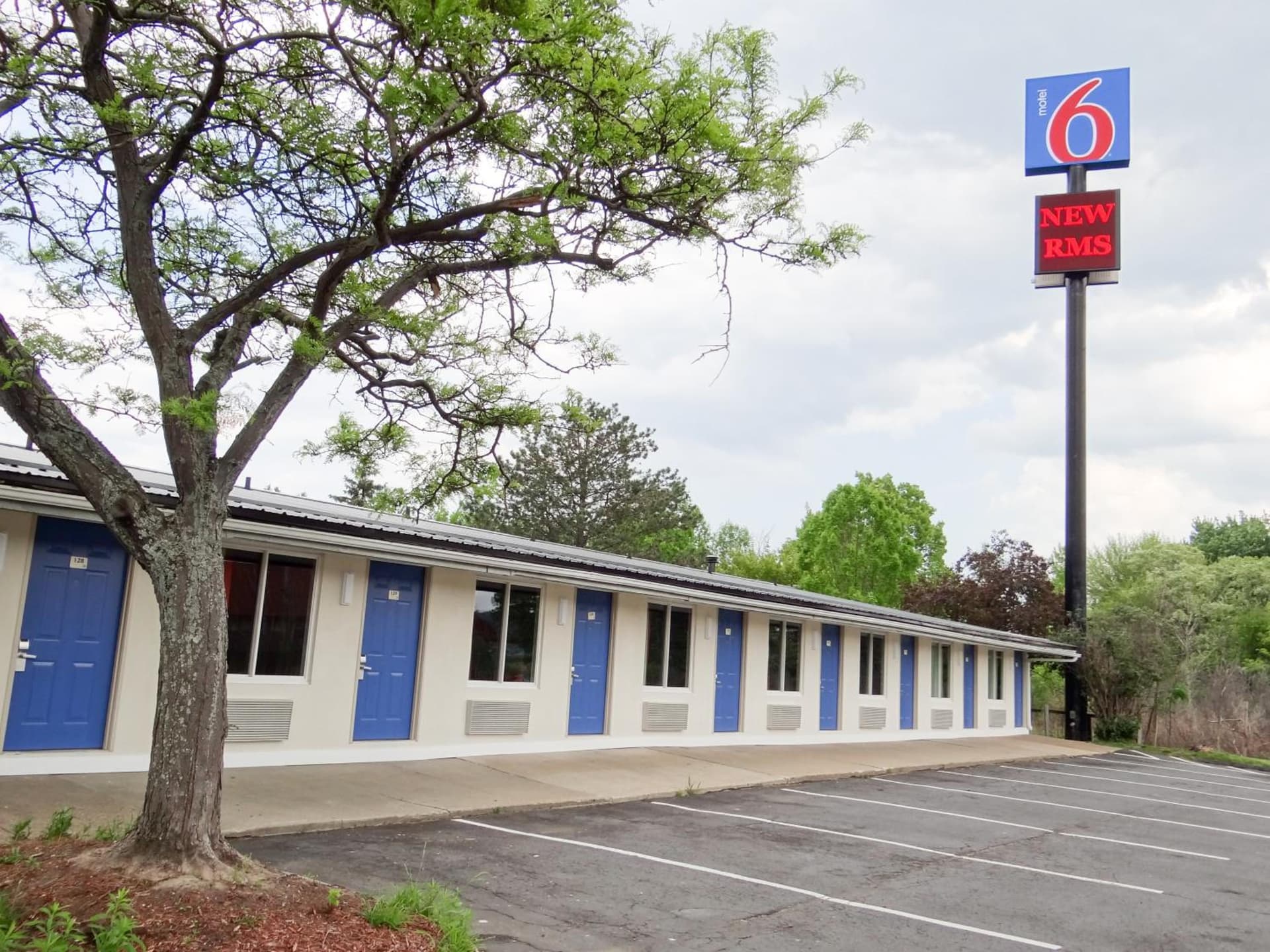 Motel 6-Erie, PA gallery photo in Erie, PA — image 42
