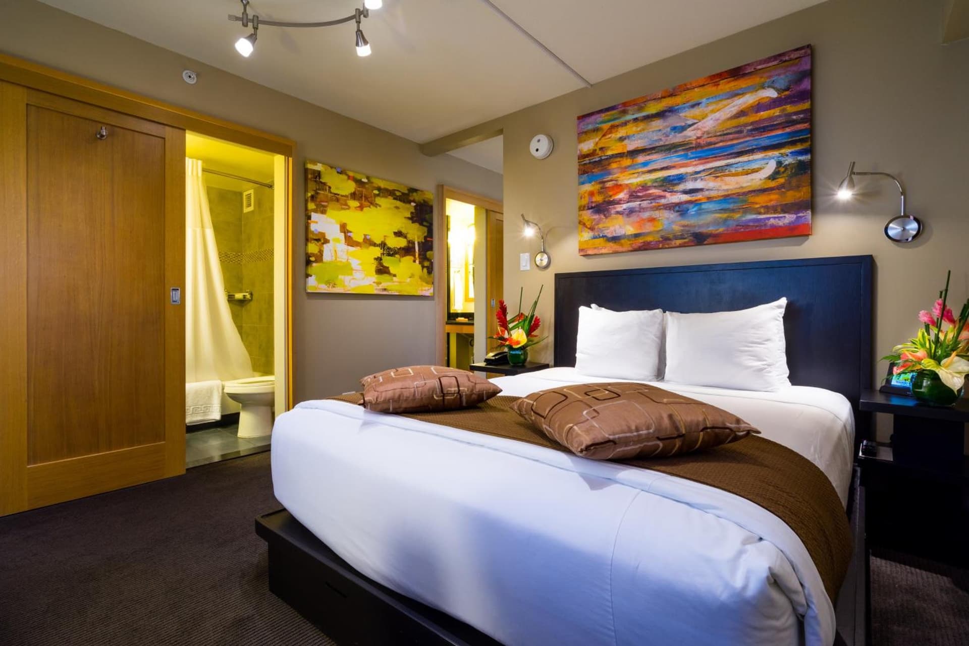 VIVE Hotel Waikiki gallery photo in Honolulu, HI — image 122