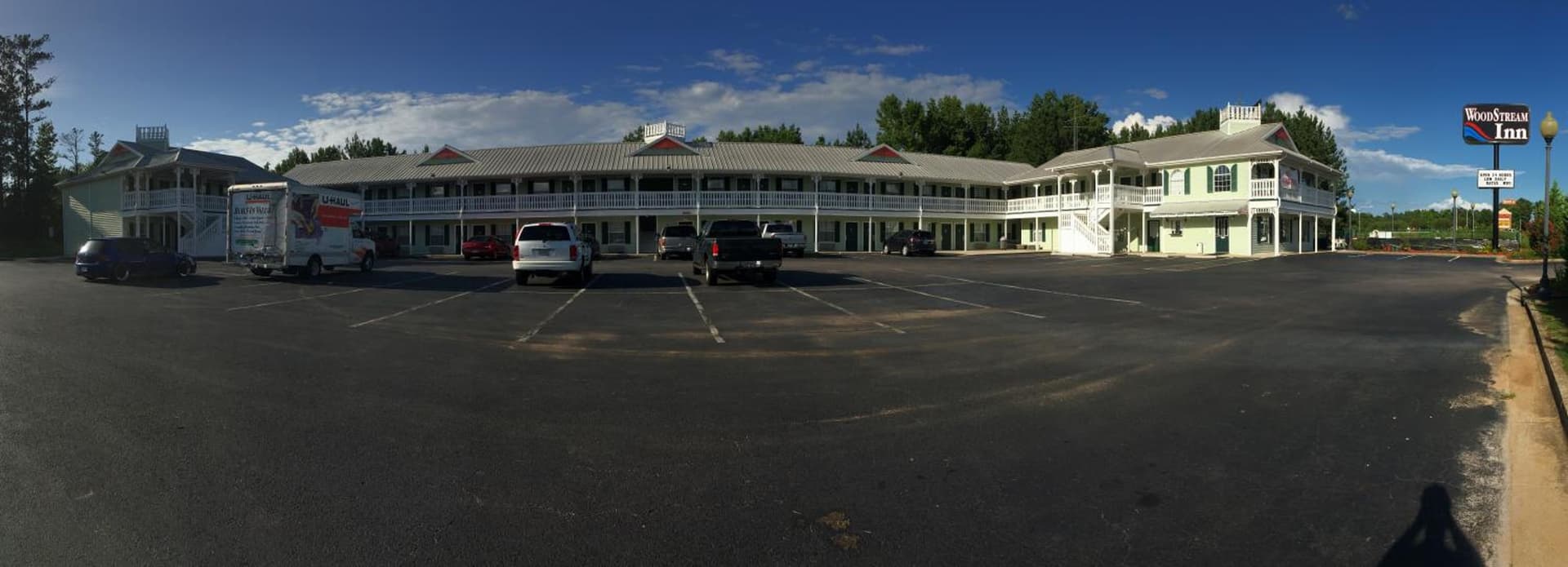 Woodstream Inn interior in Hogansville, GA — gallery photo 2