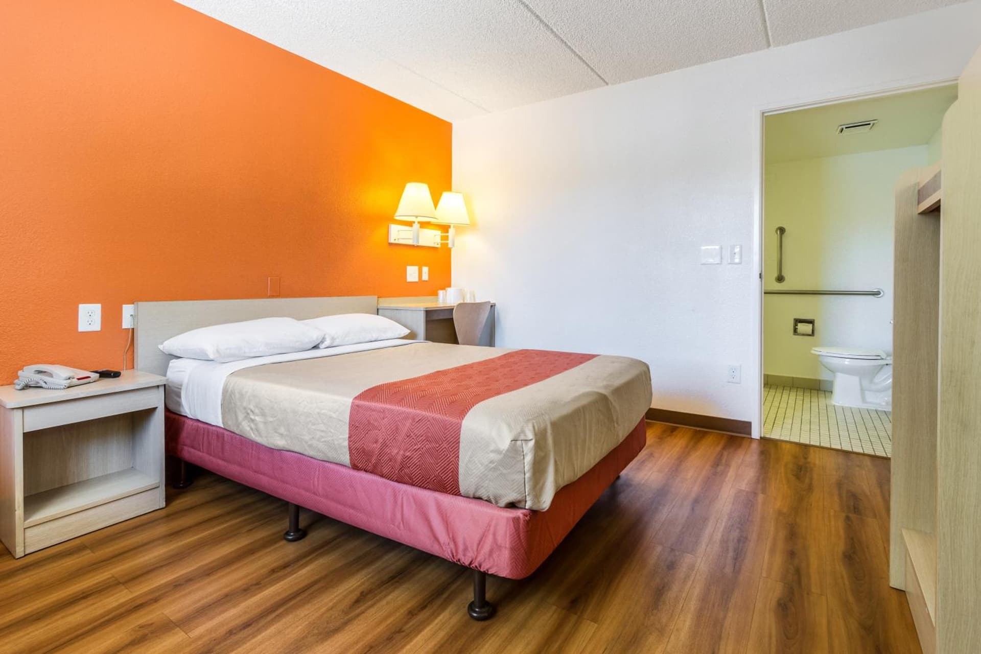 Motel 6 Tempe, AZ Phoenix Airport Priest Dr gallery photo in Tempe, AZ — image 60