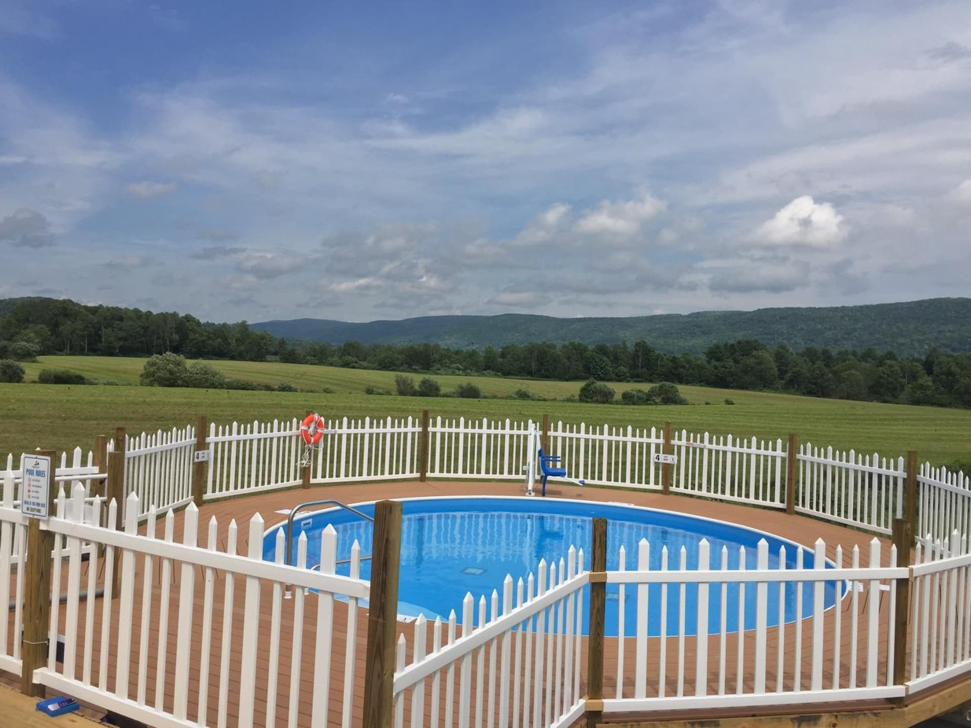 Apple Inn and Suites Cooperstown Area gallery photo in Milford, NY — image 27