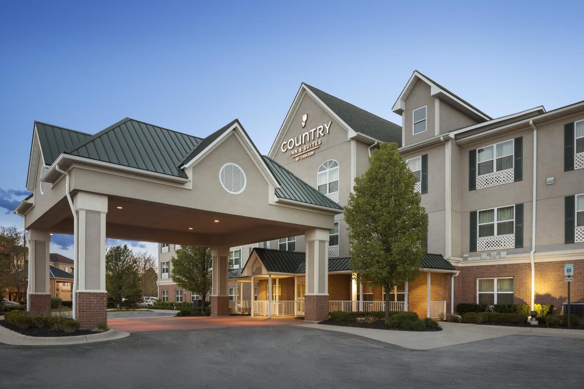Country Inn & Suites by Radisson, Rossford - Toledo South gallery photo in Rossford, OH — image 26