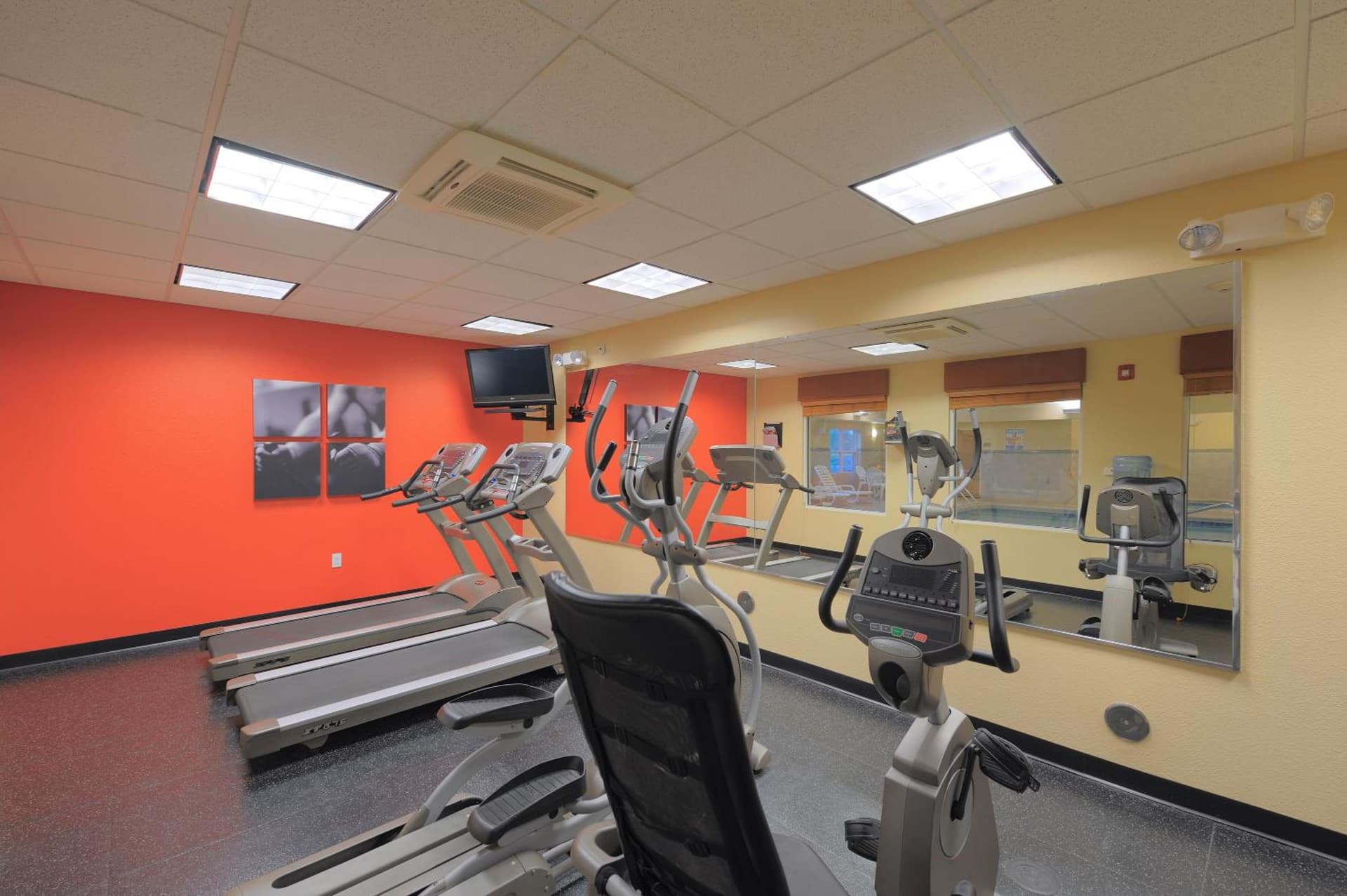 Country Inn & Suites by Radisson, Rossford - Toledo South gallery photo in Rossford, OH — image 17