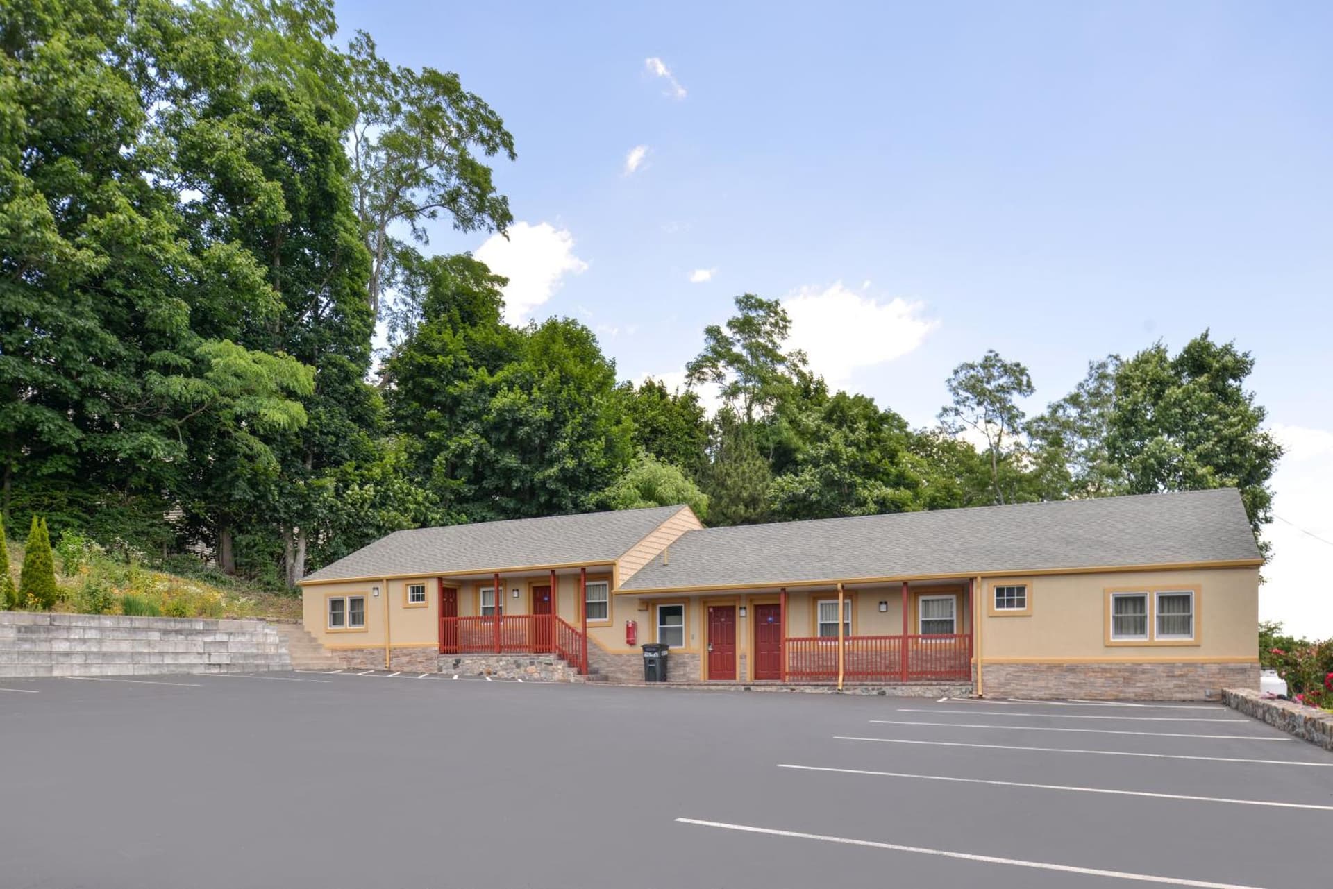 Golden Hill Inn-Danbury gallery photo in Danbury, CT — image 6