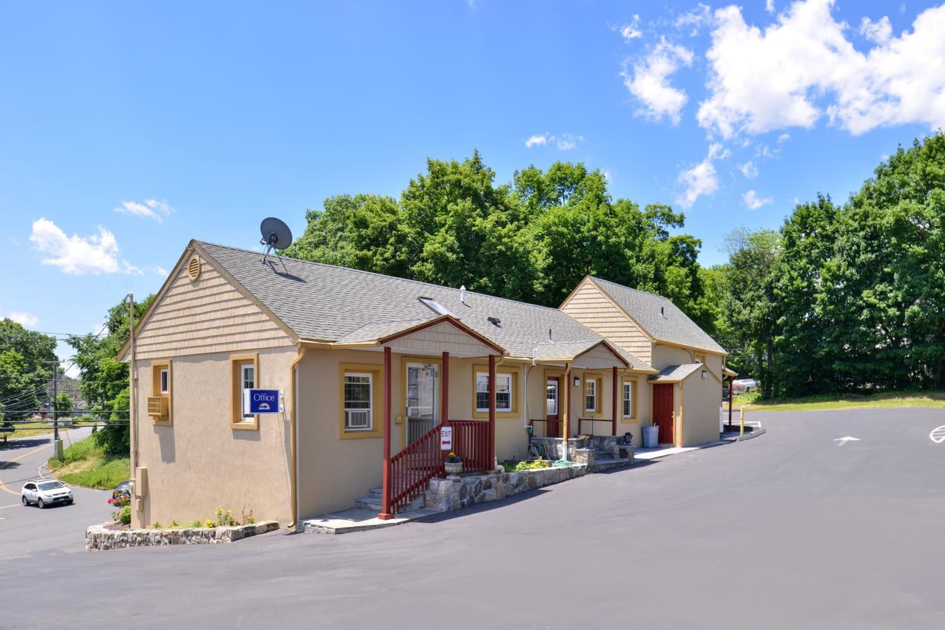 Golden Hill Inn-Danbury gallery photo in Danbury, CT — image 20