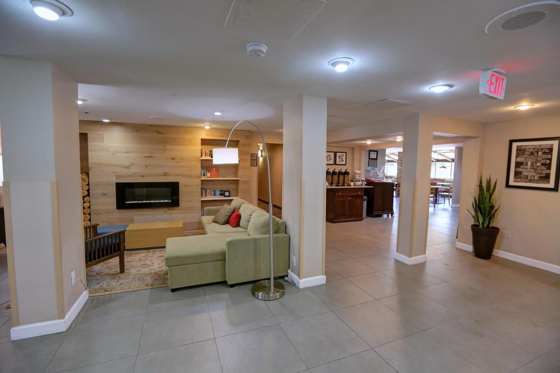 Country Inn & Suites by Radisson, Charlotte I-85 Airport, NC gallery photo in Charlotte, NC — image 9