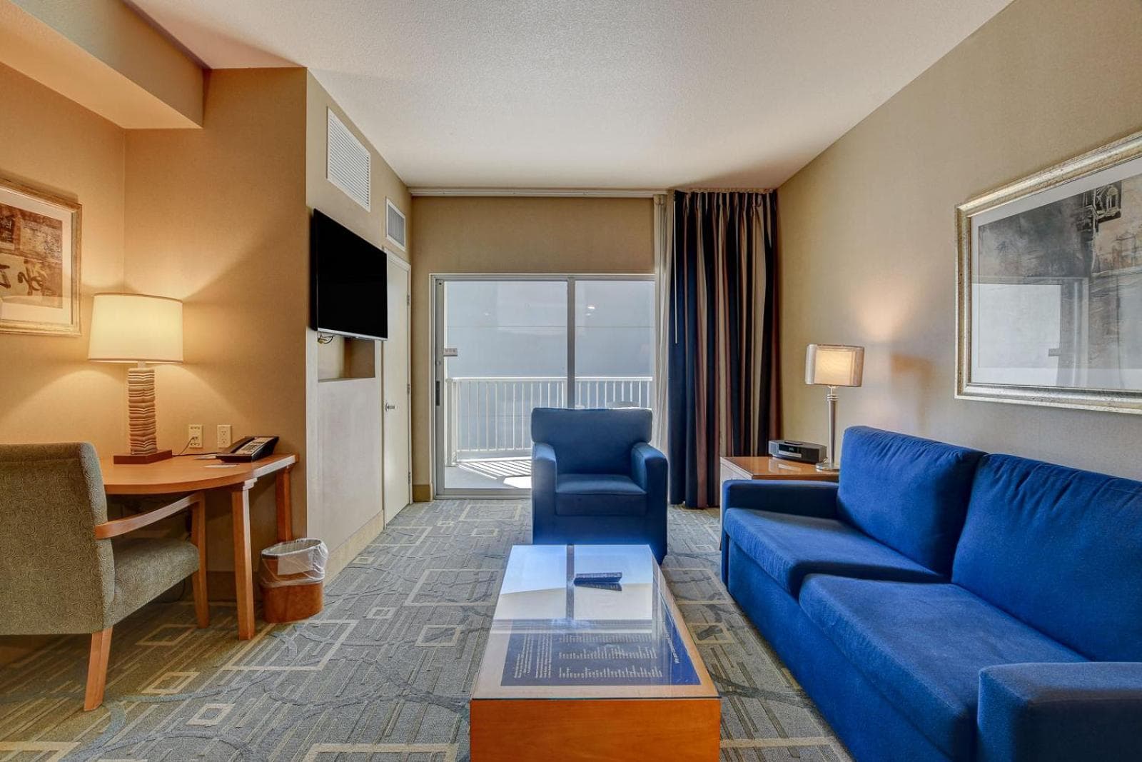 Sky Mist Suite at Platinum Hotel 5 MIN WALK TO F1 KOVAL ZONE ENTRANCE gallery photo in Paradise, NV — image 53