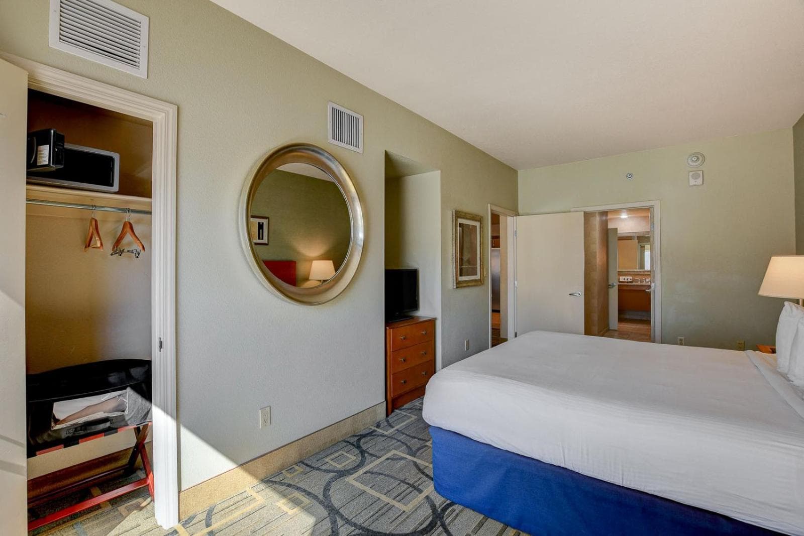Sky Mist Suite at Platinum Hotel 5 MIN WALK TO F1 KOVAL ZONE ENTRANCE gallery photo in Paradise, NV — image 28