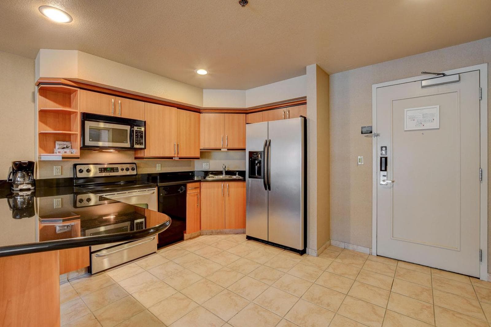 Sky Mist Suite at Platinum Hotel 5 MIN WALK TO F1 KOVAL ZONE ENTRANCE gallery photo in Paradise, NV — image 4