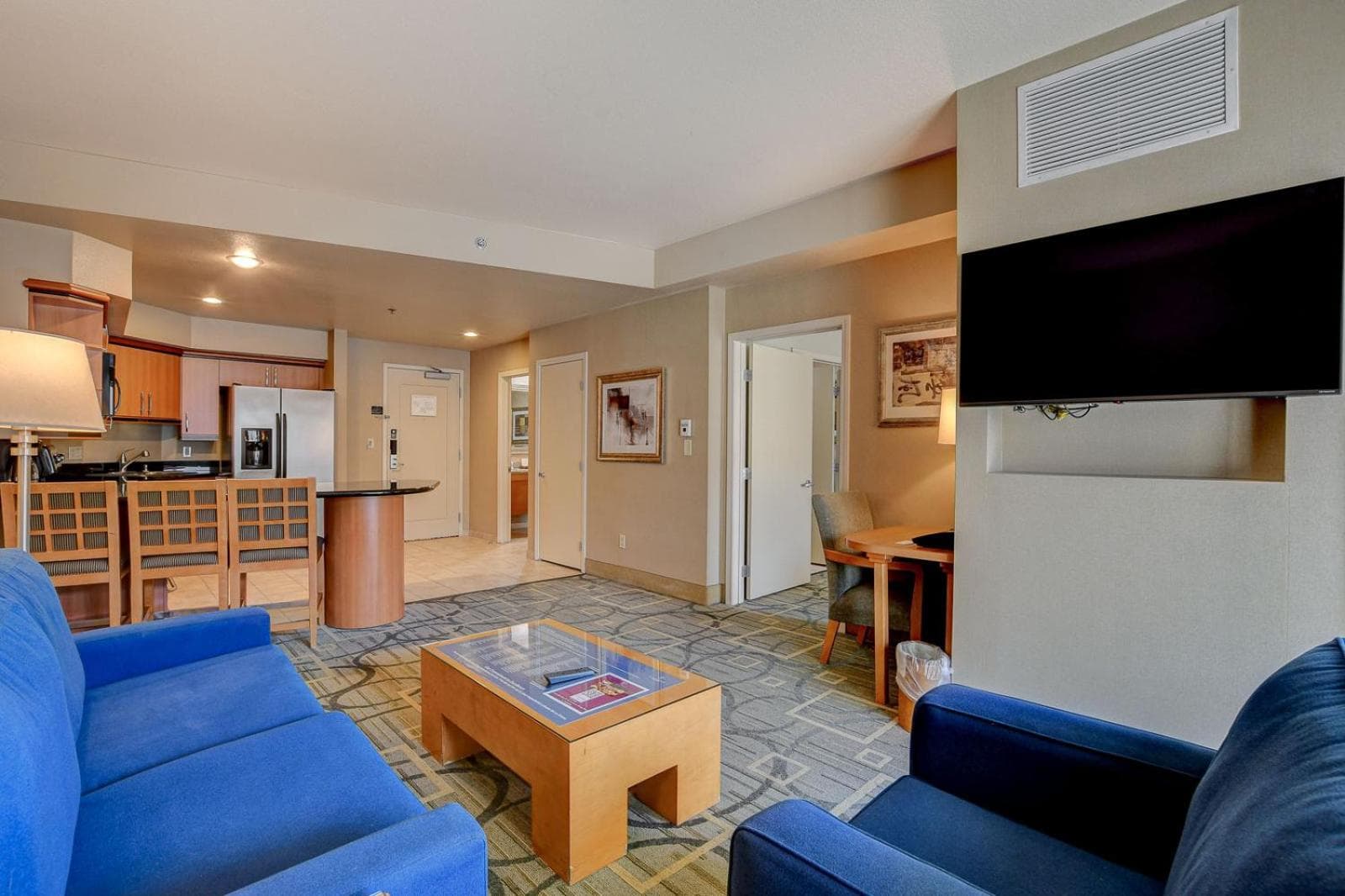 Sky Mist Suite at Platinum Hotel 5 MIN WALK TO F1 KOVAL ZONE ENTRANCE gallery photo in Paradise, NV — image 49