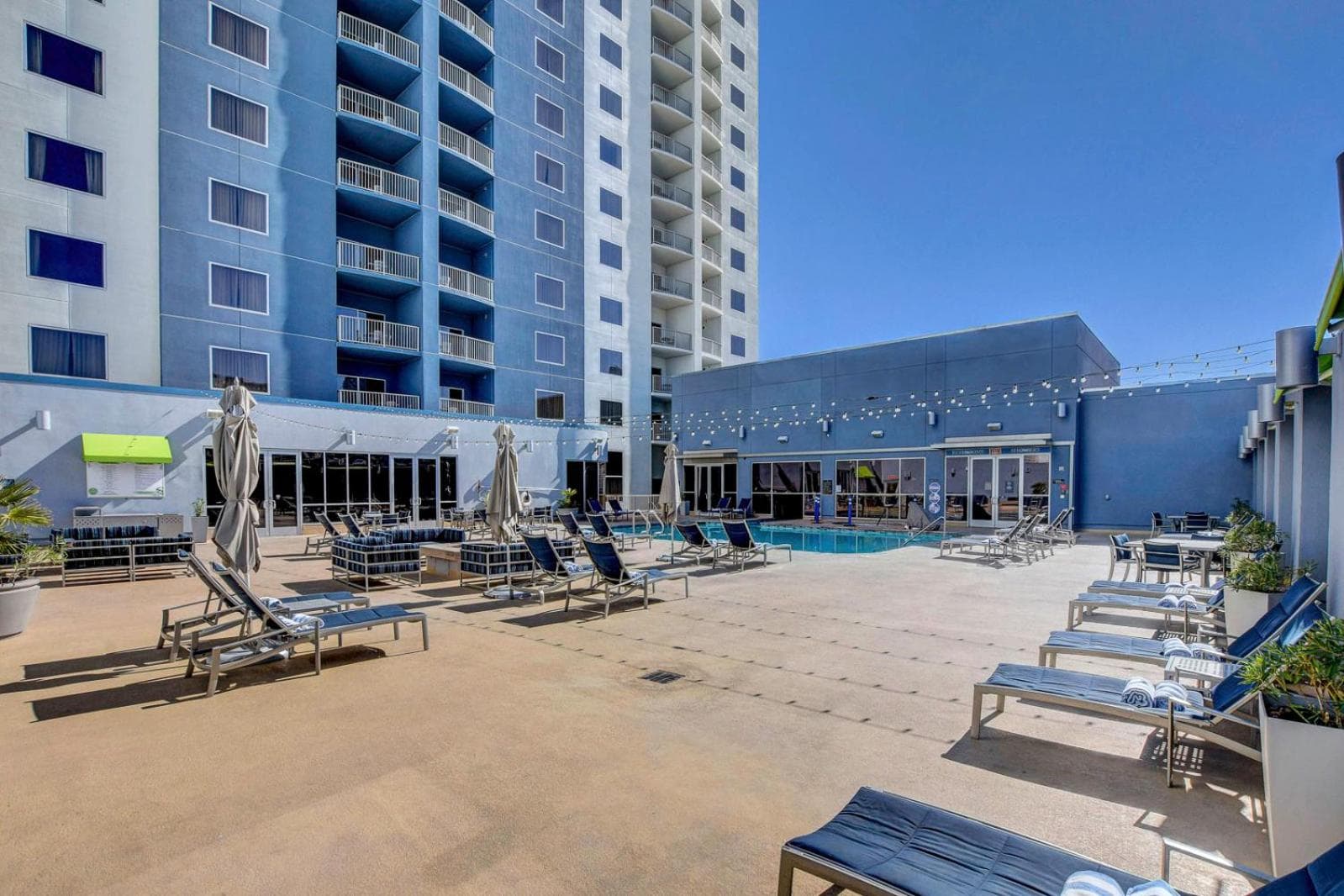 Sky Mist Suite at Platinum Hotel 5 MIN WALK TO F1 KOVAL ZONE ENTRANCE gallery photo in Paradise, NV — image 63