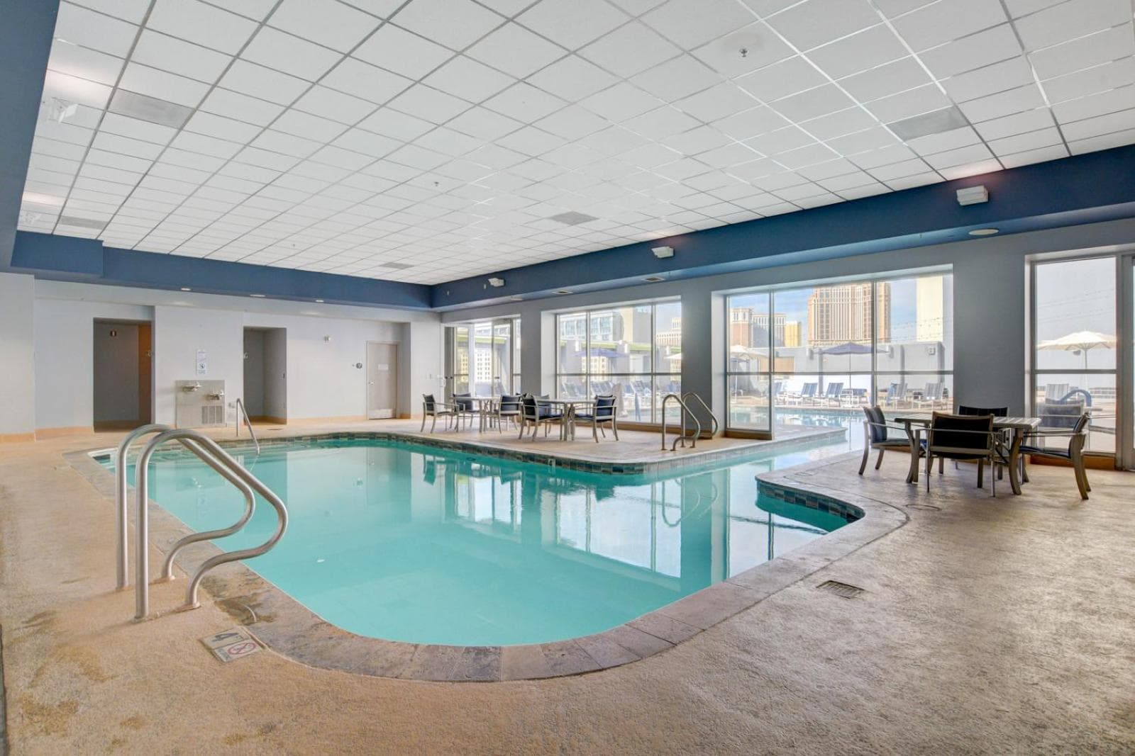 Sky Mist Suite at Platinum Hotel 5 MIN WALK TO F1 KOVAL ZONE ENTRANCE gallery photo in Paradise, NV — image 16