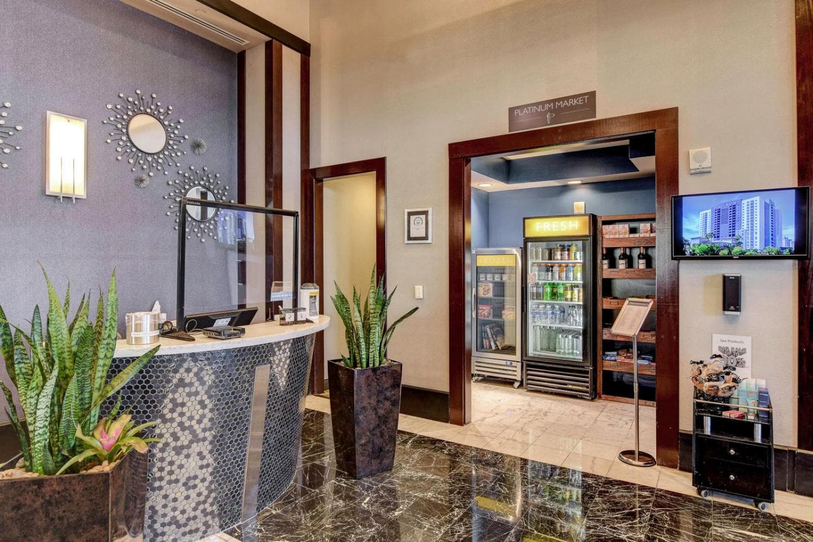 Sky Mist Suite at Platinum Hotel 5 MIN WALK TO F1 KOVAL ZONE ENTRANCE gallery photo in Paradise, NV — image 18