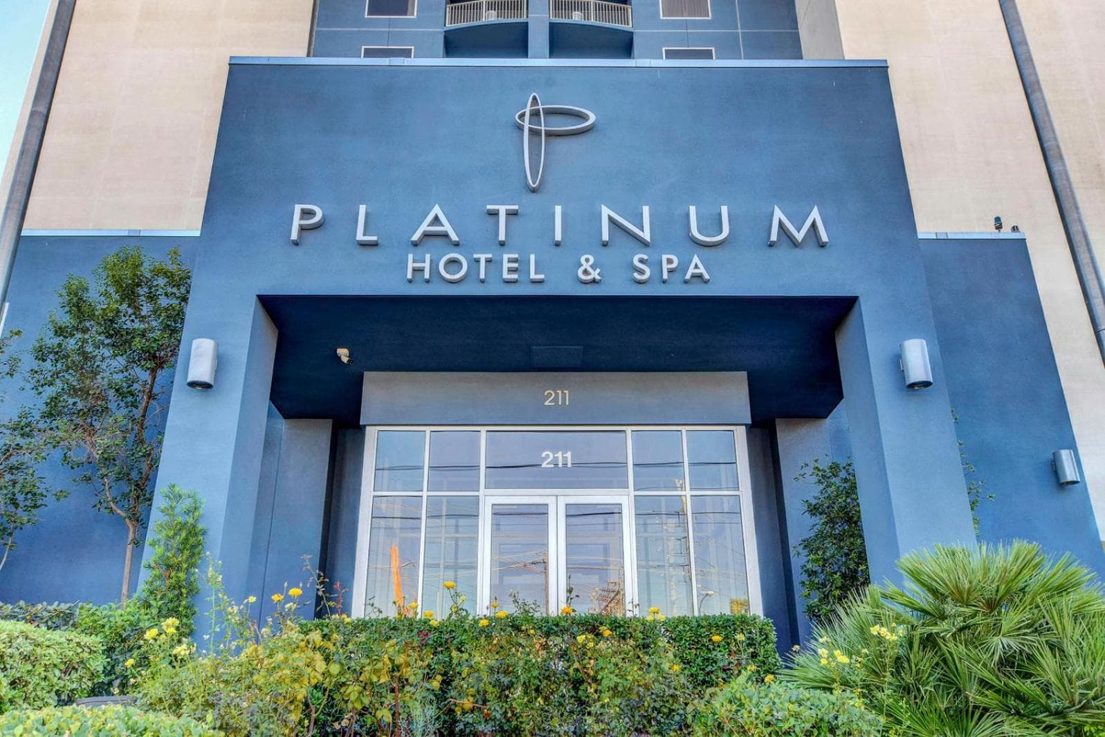 Sky Mist Suite at Platinum Hotel 5 MIN WALK TO F1 KOVAL ZONE ENTRANCE gallery photo in Paradise, NV — image 14