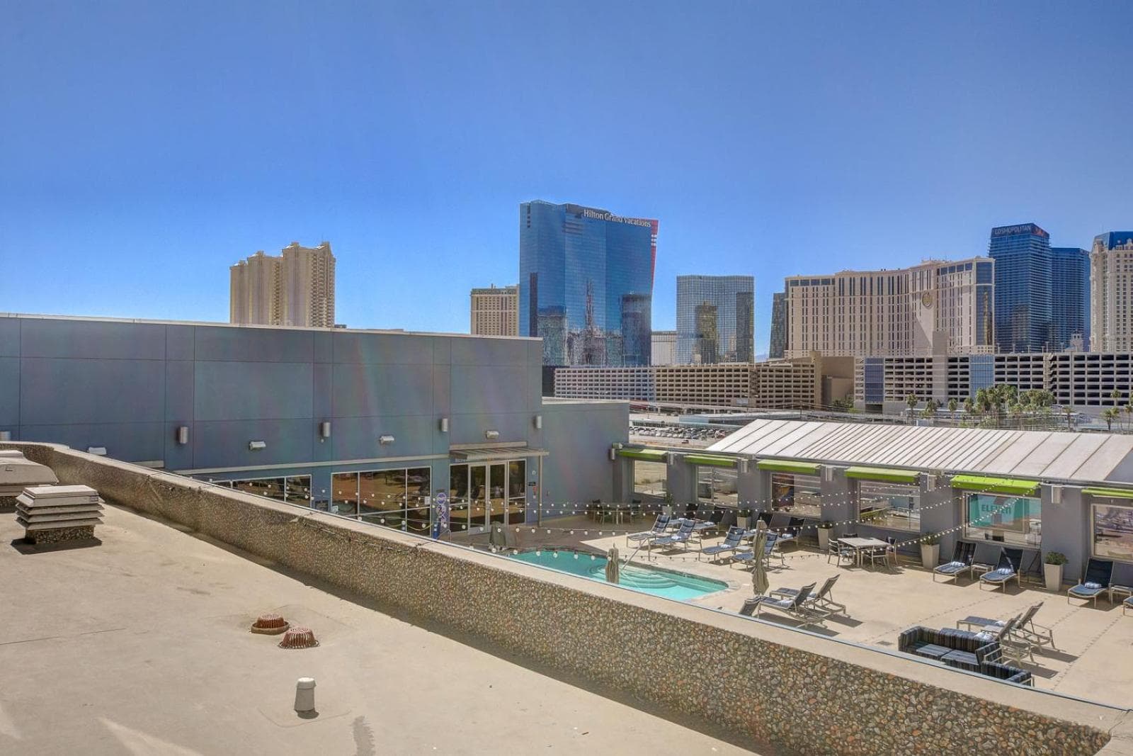 Sky Mist Suite at Platinum Hotel 5 MIN WALK TO F1 KOVAL ZONE ENTRANCE gallery photo in Paradise, NV — image 34
