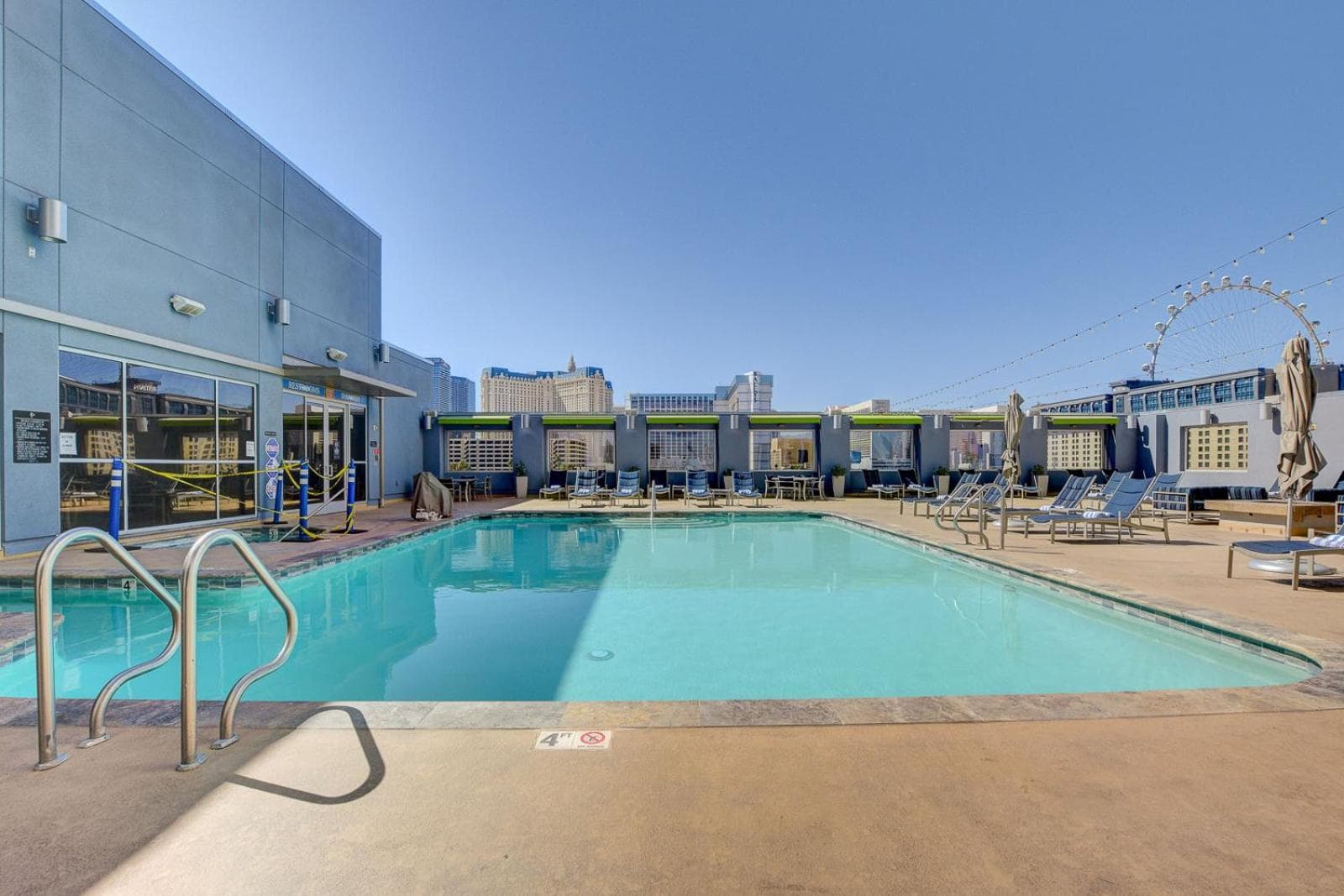 Sky Mist Suite at Platinum Hotel 5 MIN WALK TO F1 KOVAL ZONE ENTRANCE gallery photo in Paradise, NV — image 37