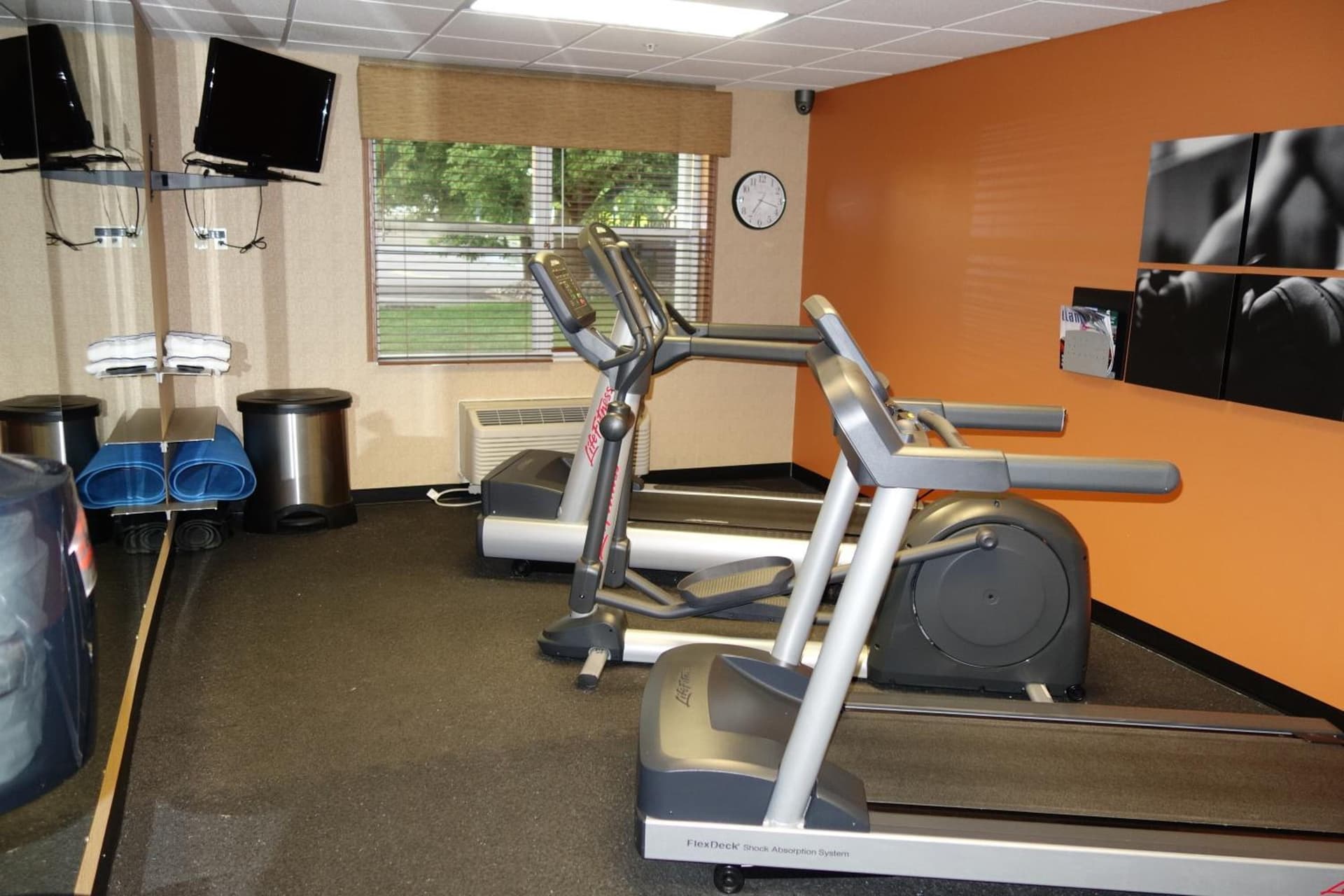 Country Inn & Suites by Radisson, Lansing, MI gallery photo in Lansing, MI — image 38