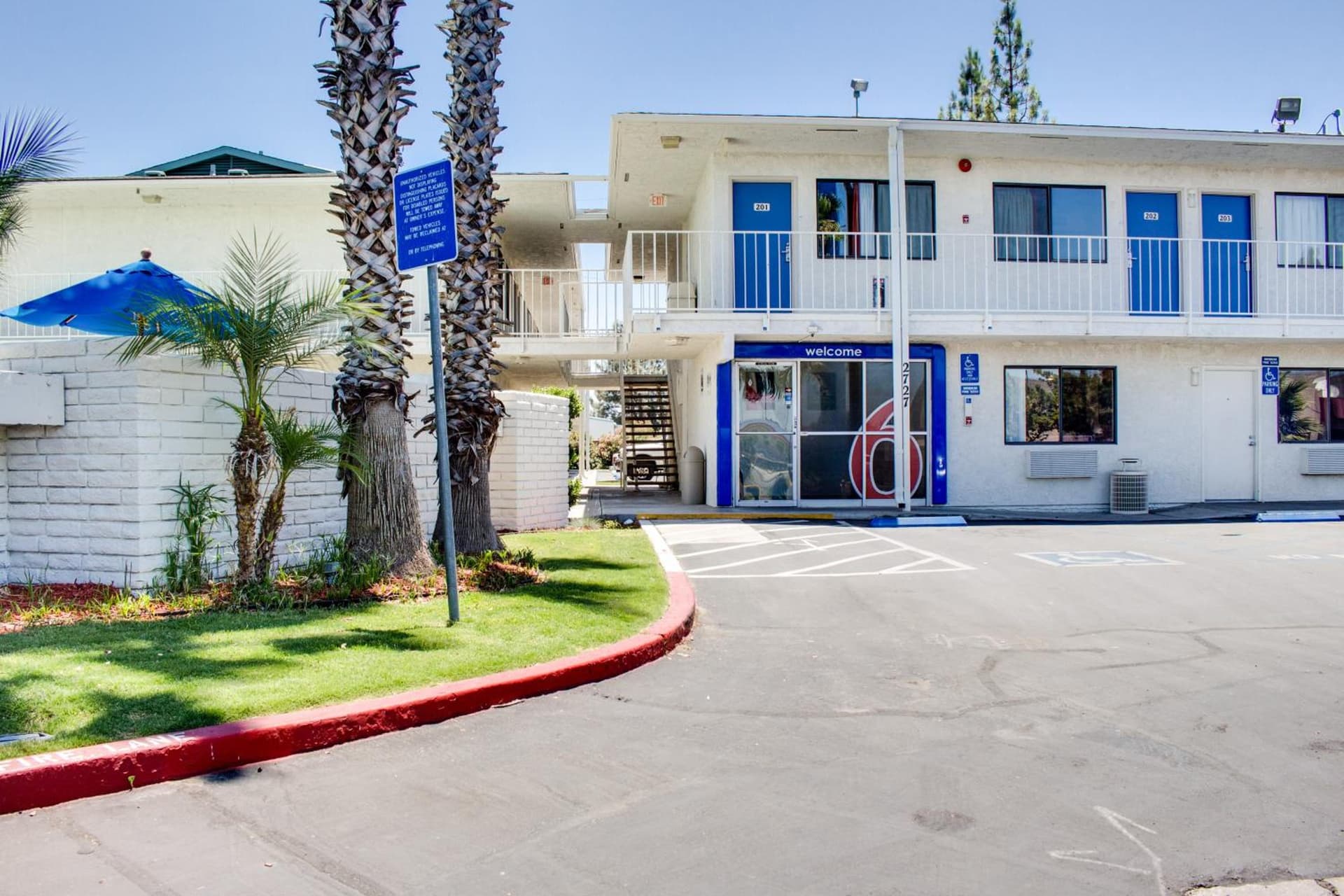Motel 6-Bakersfield, CA - South gallery photo in Bakersfield, CA — image 38