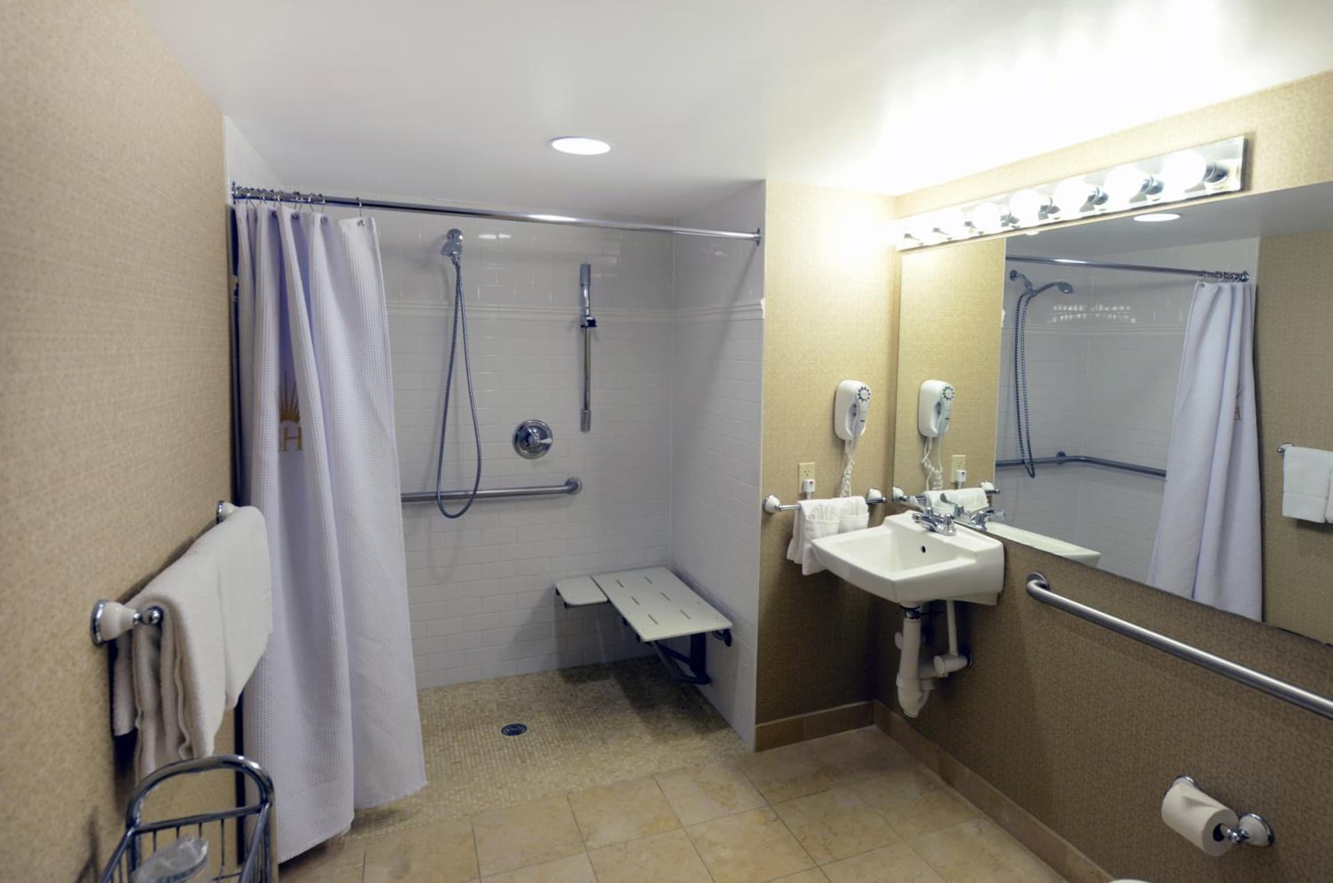 Beacon Hotel & Corporate Quarters gallery photo in Washington, DC — image 77