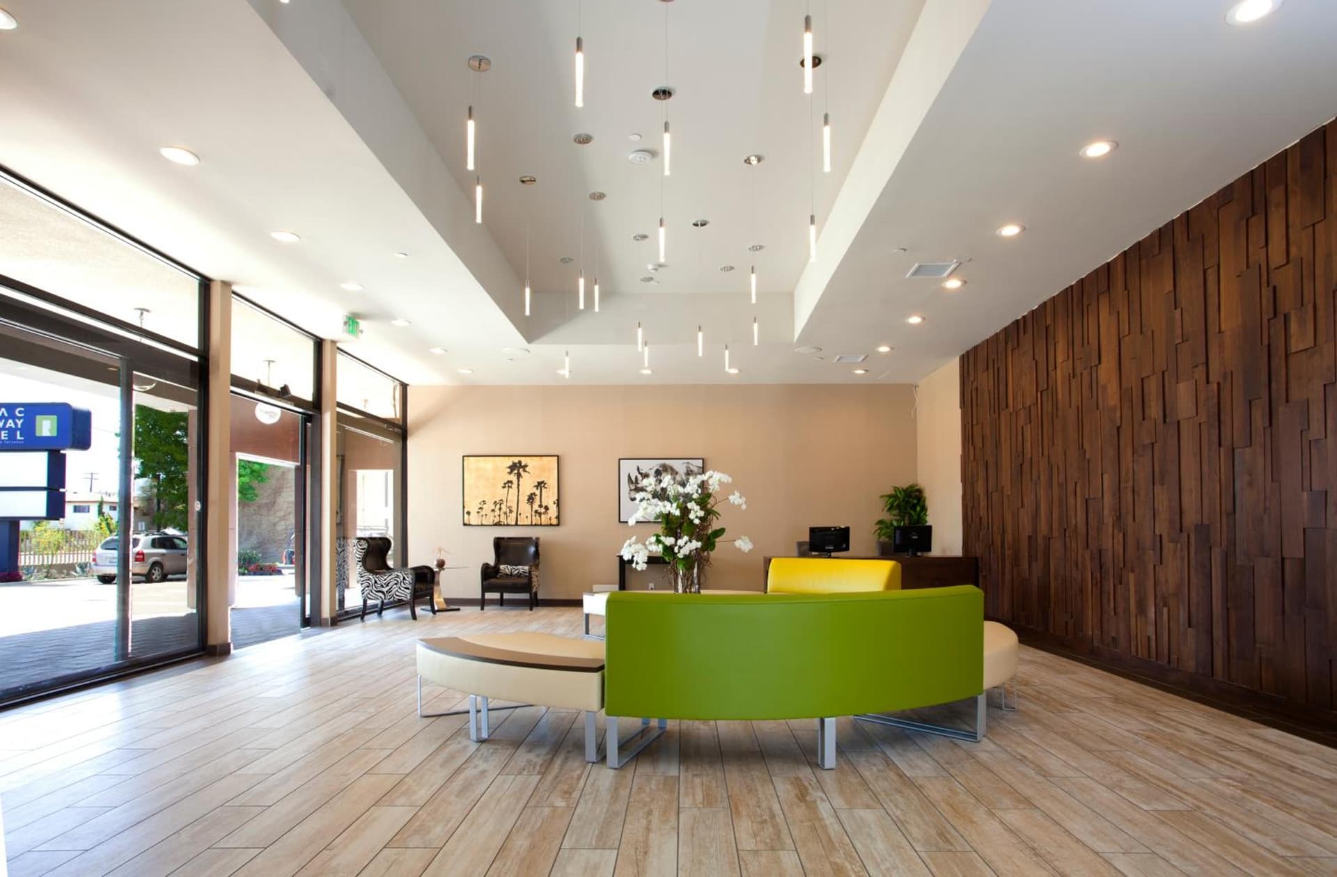 Redac Gateway Hotel Torrance gallery photo in Torrance, CA — image 37