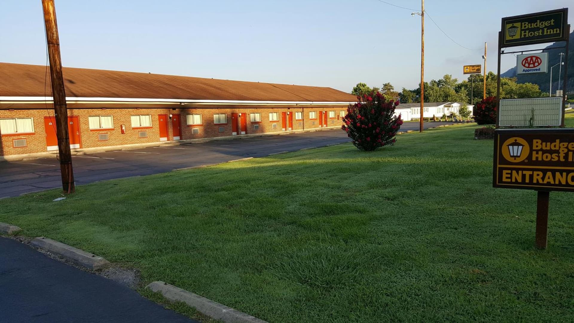Budget Host Inn Charleston — hotel in Charleston, West Virginia