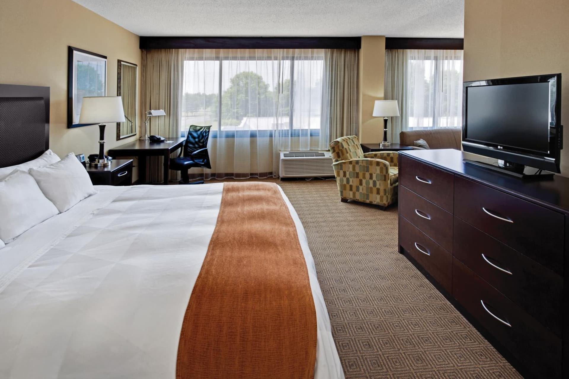 Radisson Hotel Freehold gallery photo in Freehold, NJ — image 45