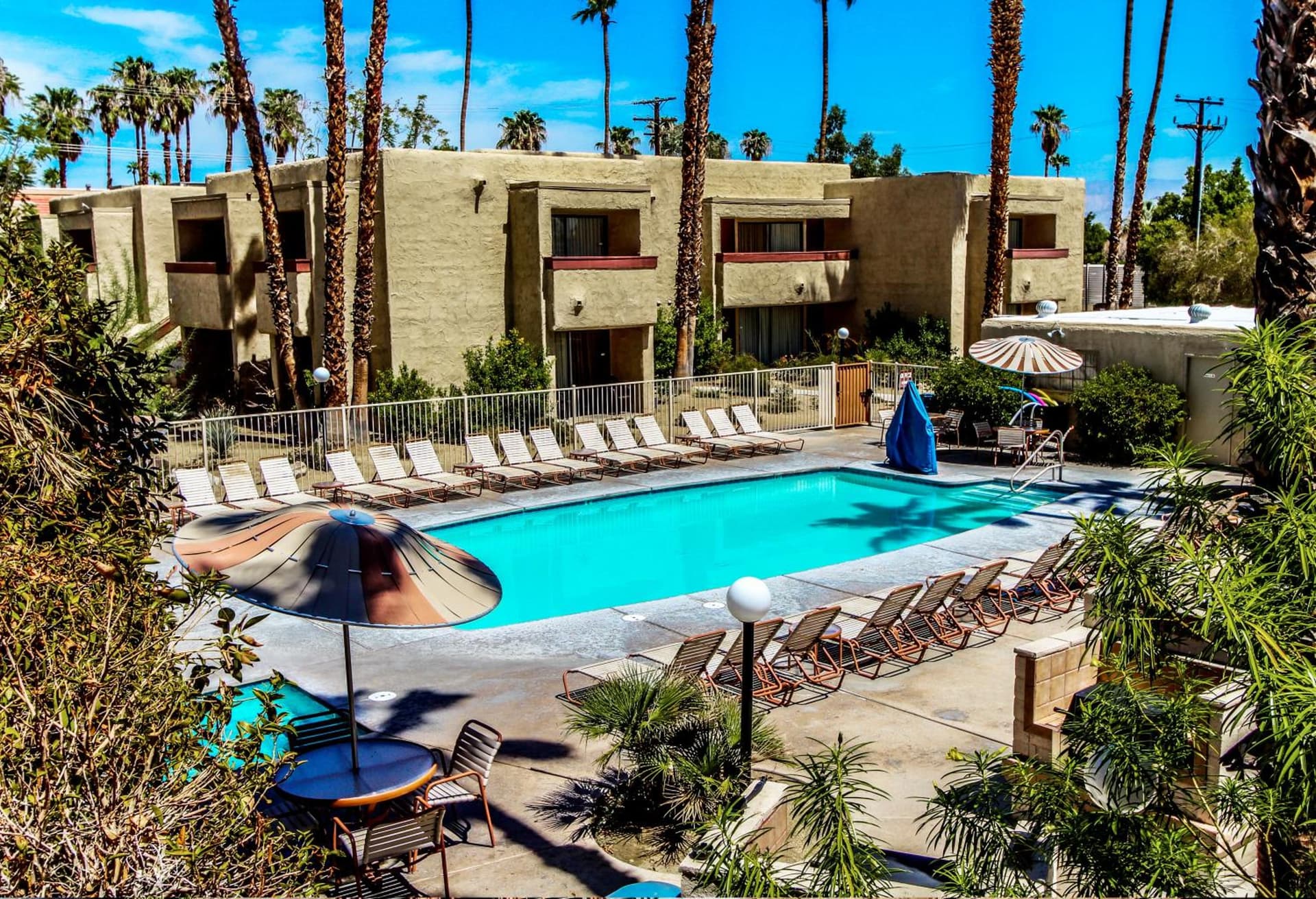 Desert Vacation Villas interior in Palm Springs, CA — gallery photo 2