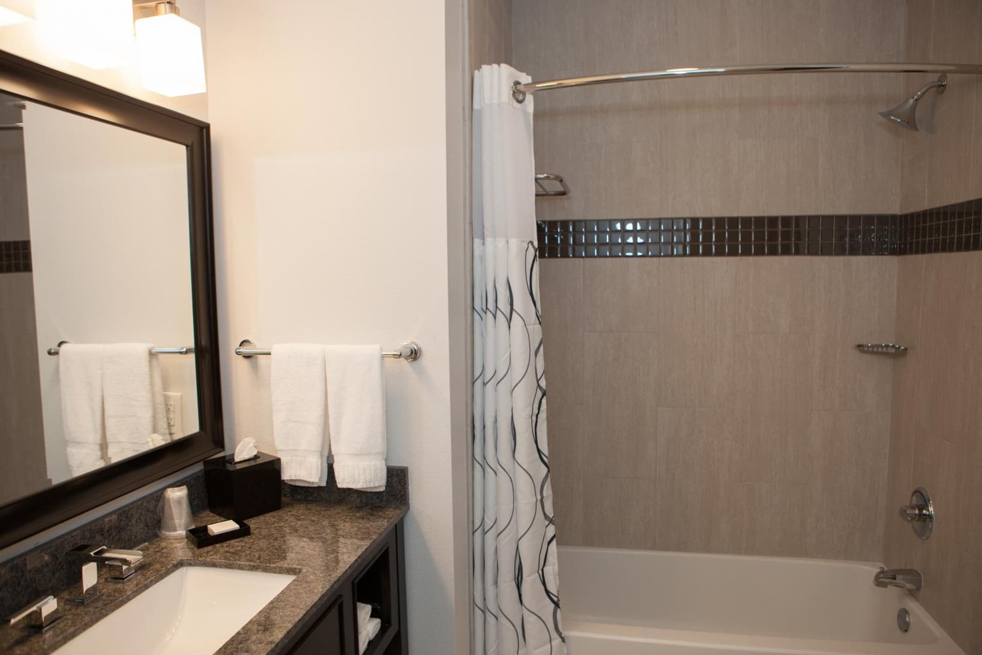 La Quinta Inn & Suites by Wyndham Lubbock Southwest gallery photo in Lubbock, TX — image 61