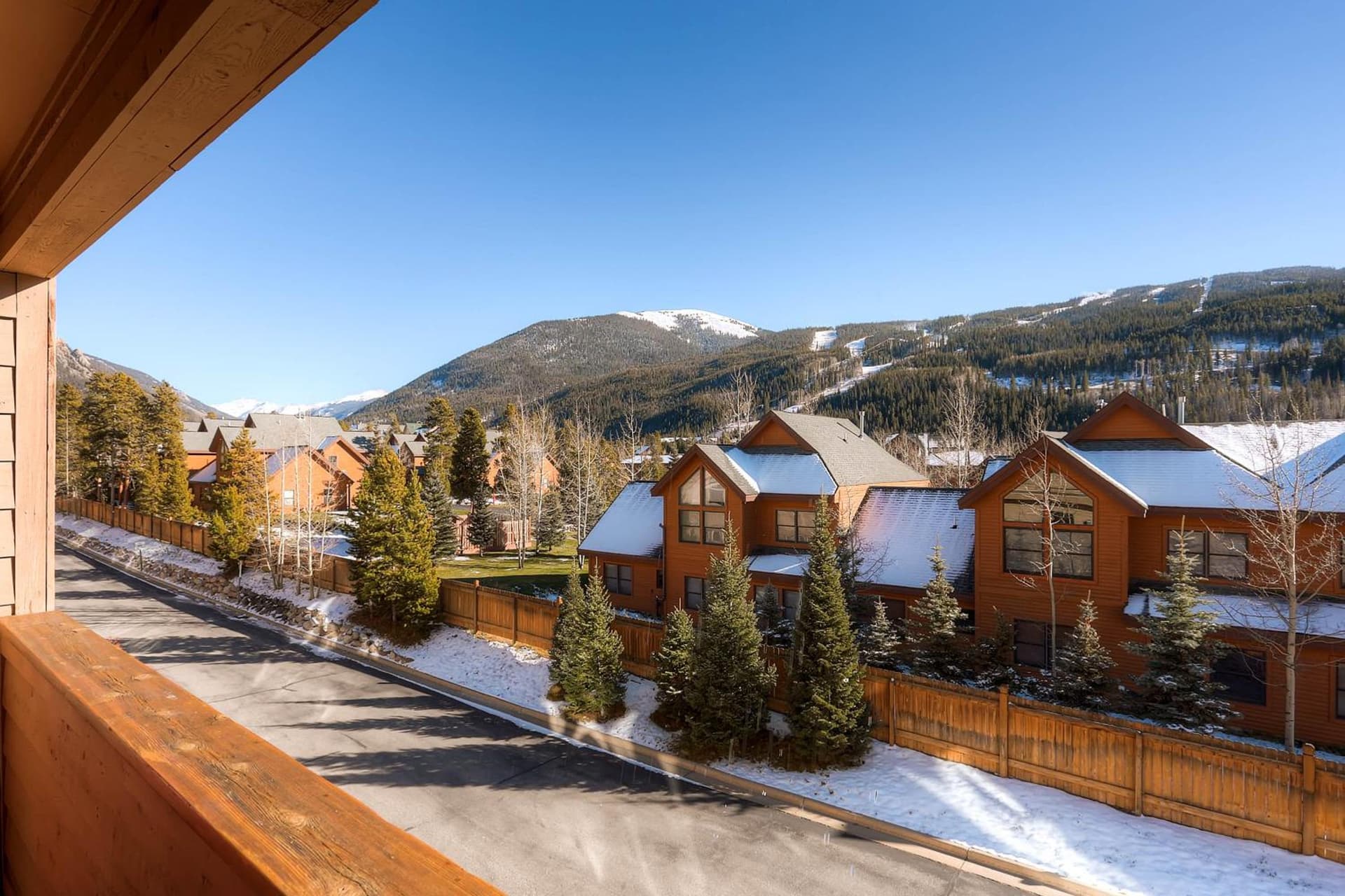Gateway Mountain Lodge, A Vail Resorts Property interior in Keystone, CO — gallery photo 2