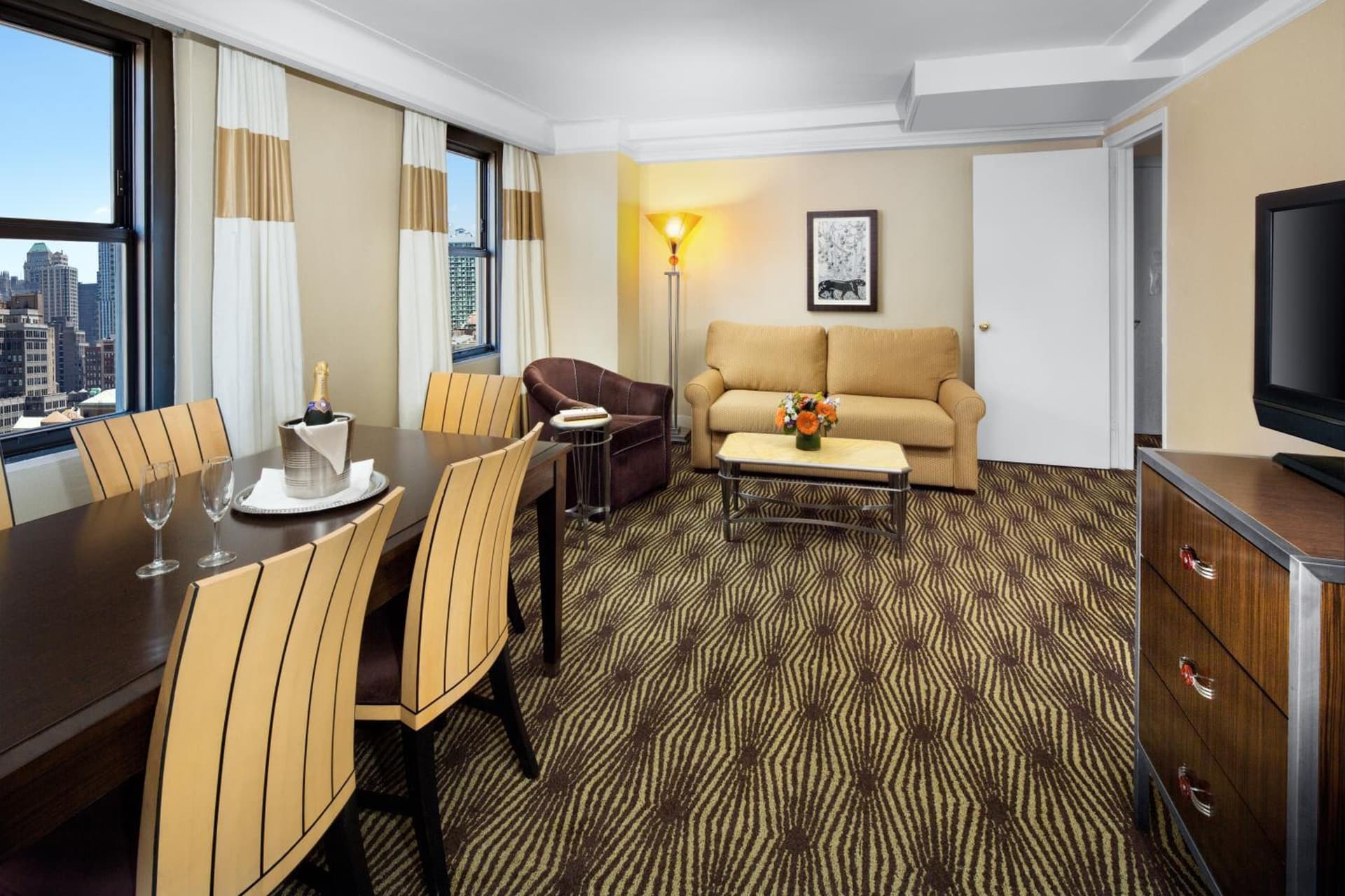 New Yorker by Lotte Hotels interior in New York, NY — gallery photo 2