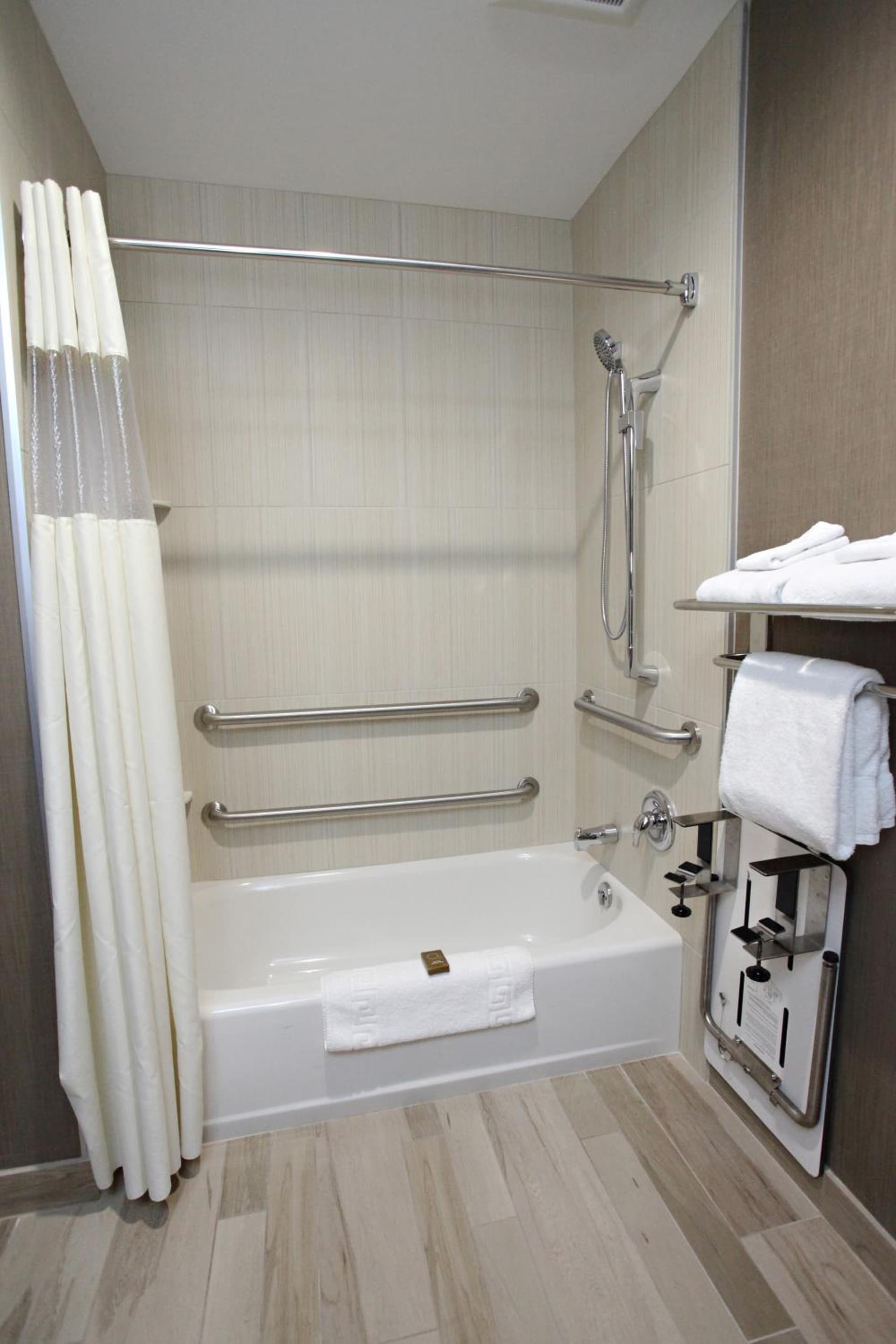 Best Western Plus CottonTree Inn gallery photo in Idaho Falls, ID — image 14